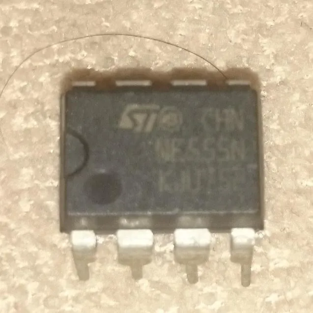 آی سی NE555N ساخت ST چین