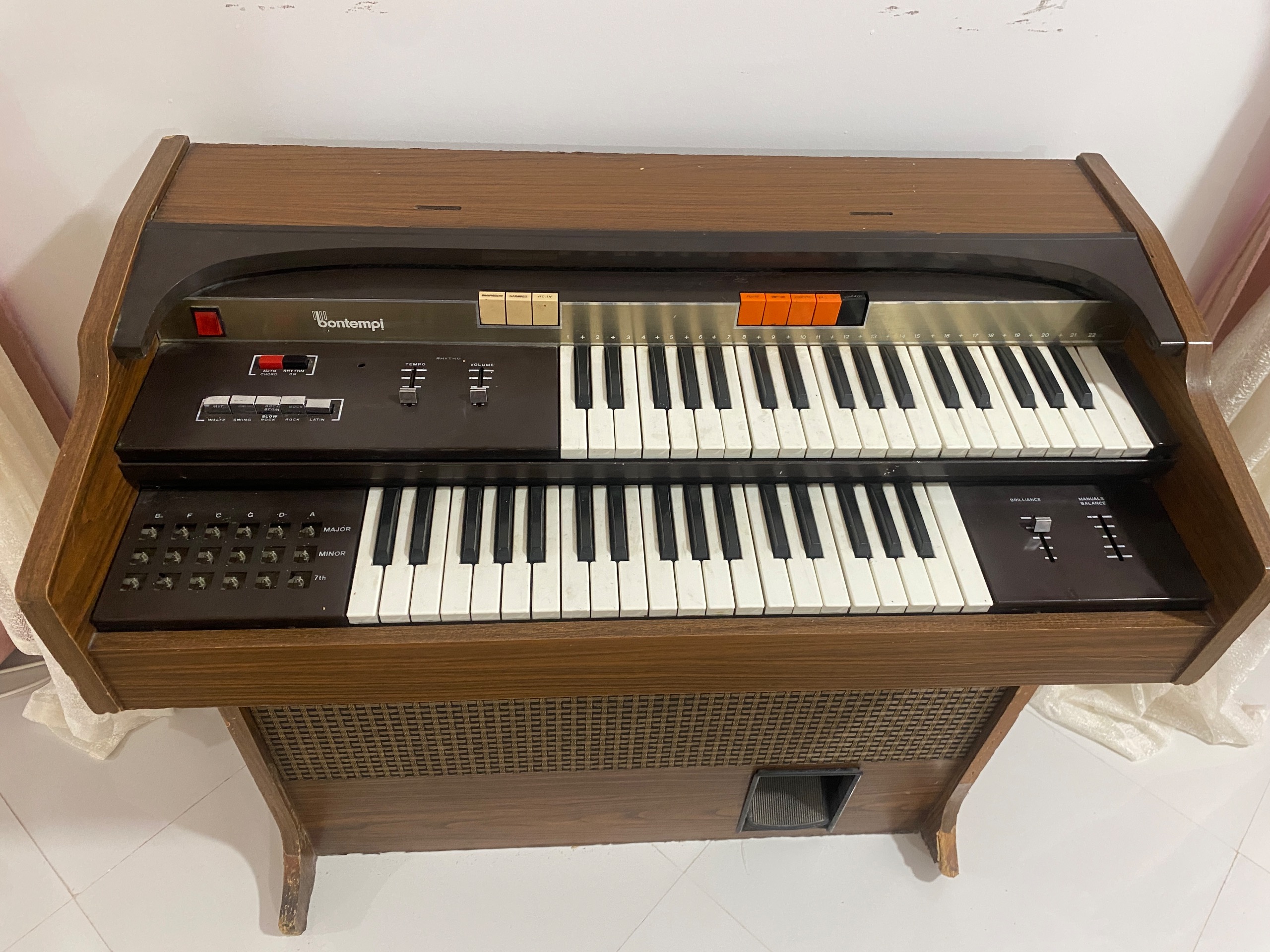 ساز ارگان bontempi 1980،پیانو کیلیسایی