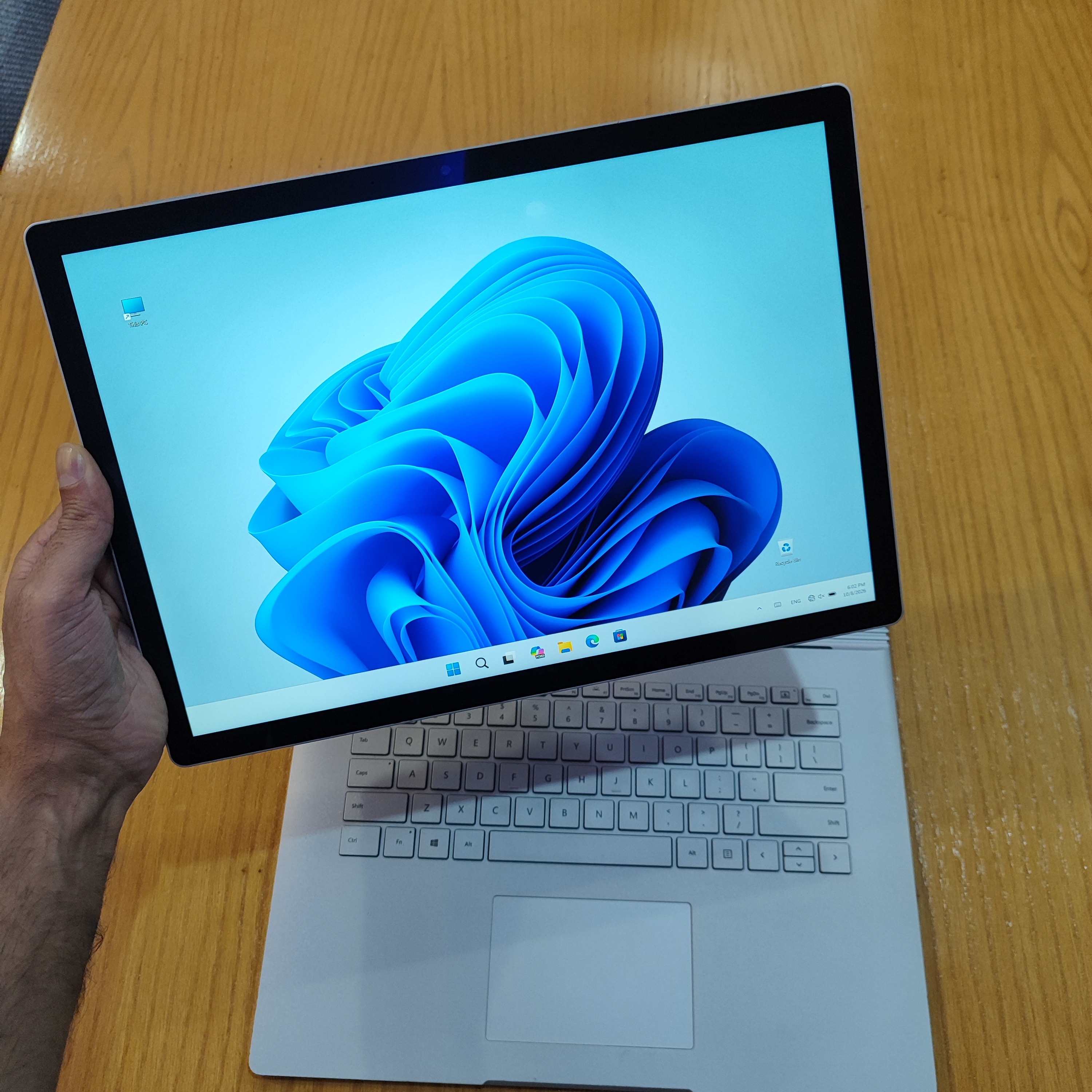 سرفیس بوک 2 (کانفیگ بالا) Surface Book 2