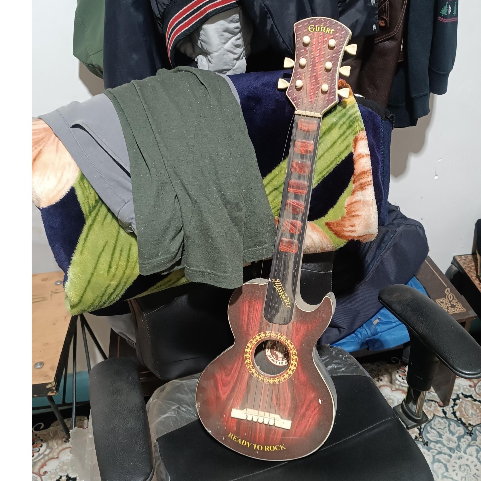 گیتار فانتزی بچگانه