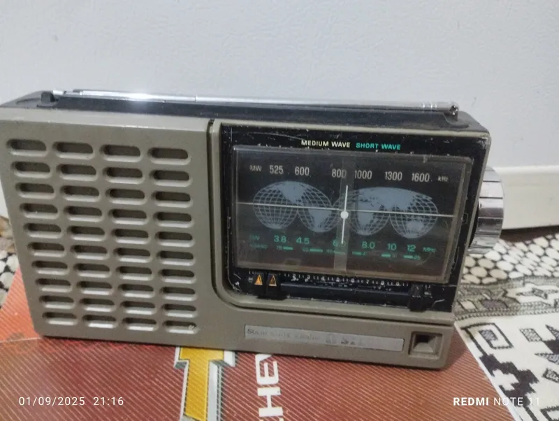 رادیو قدیمی کلکسیونی سیلور