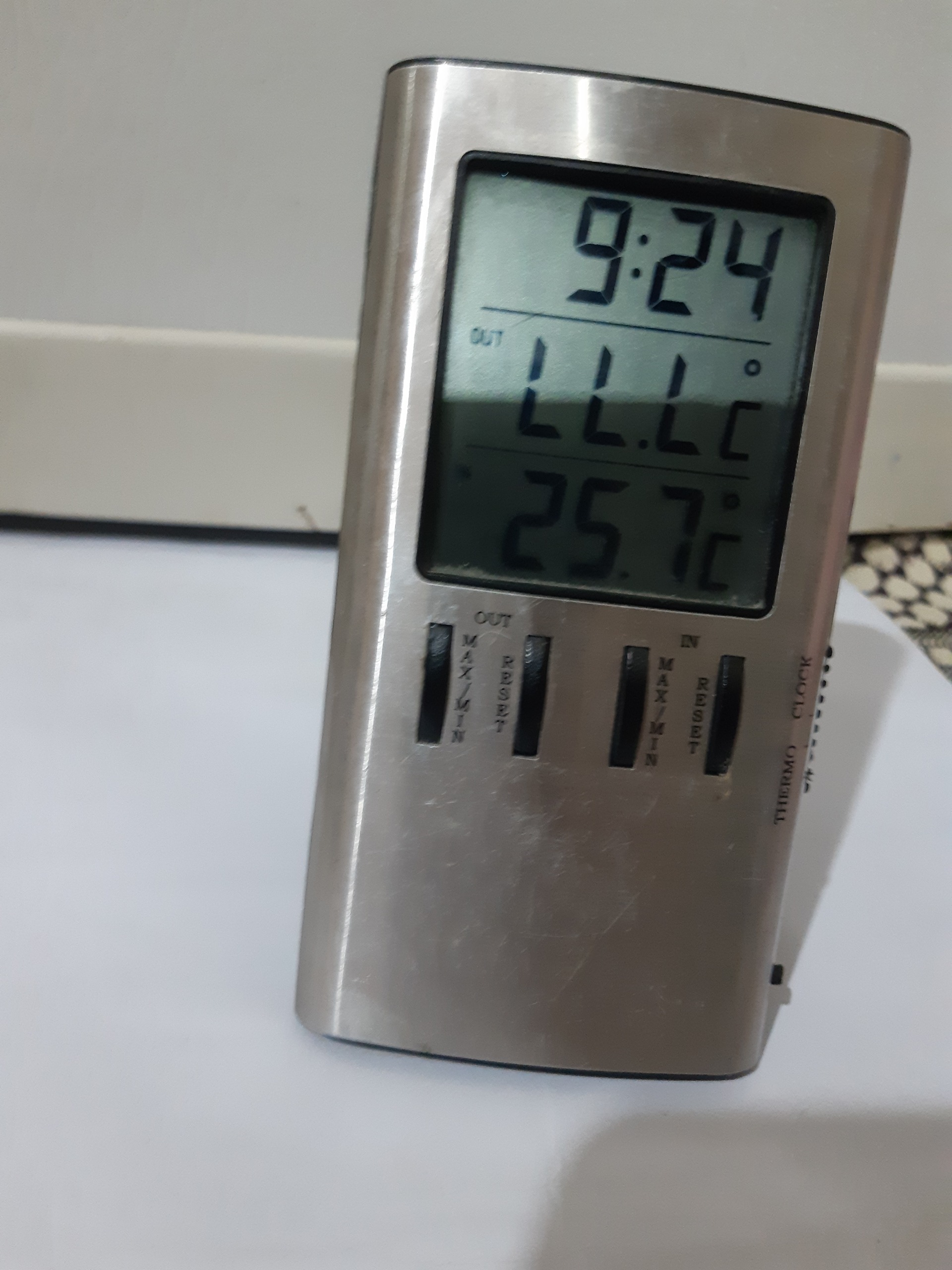 ساعت رومیزی کوارتز