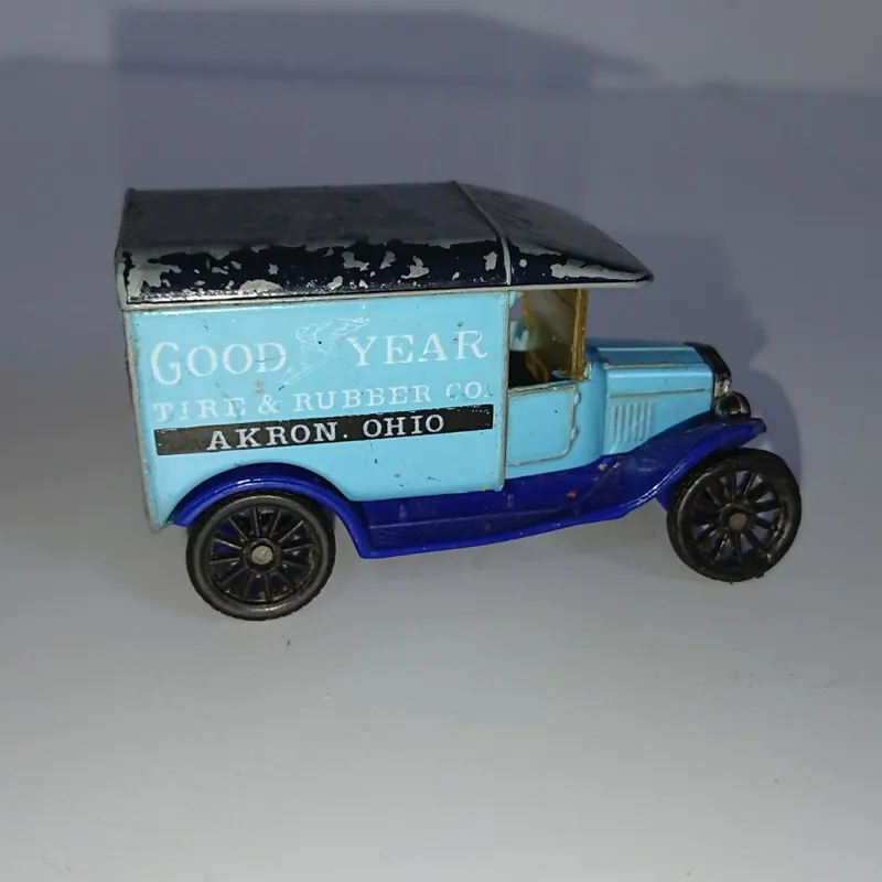 ماکت ماشین کلاسیک FORD ساخت چین سال 1989 قدیمی