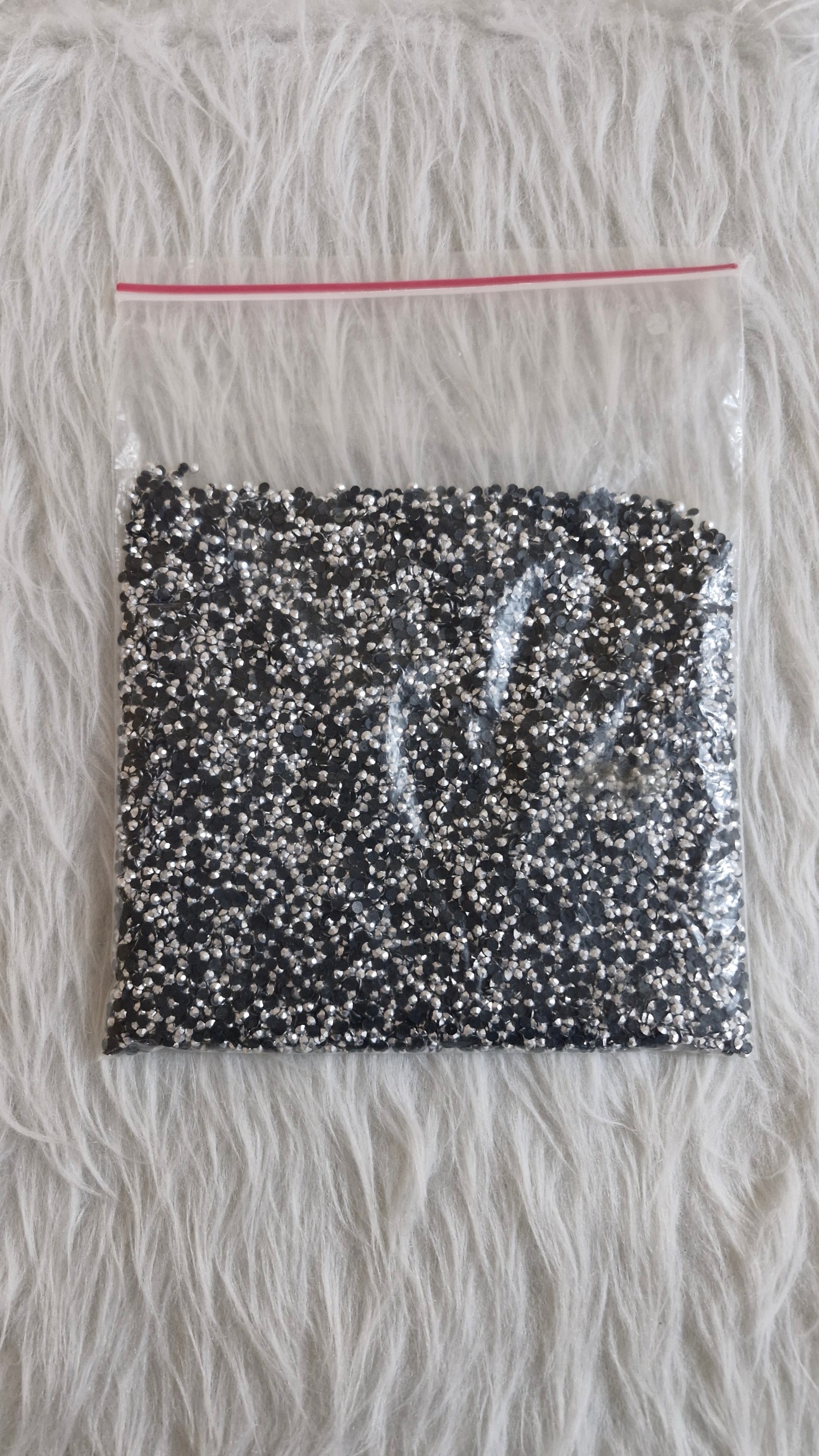 نگین ناخن رنگ نقره ای