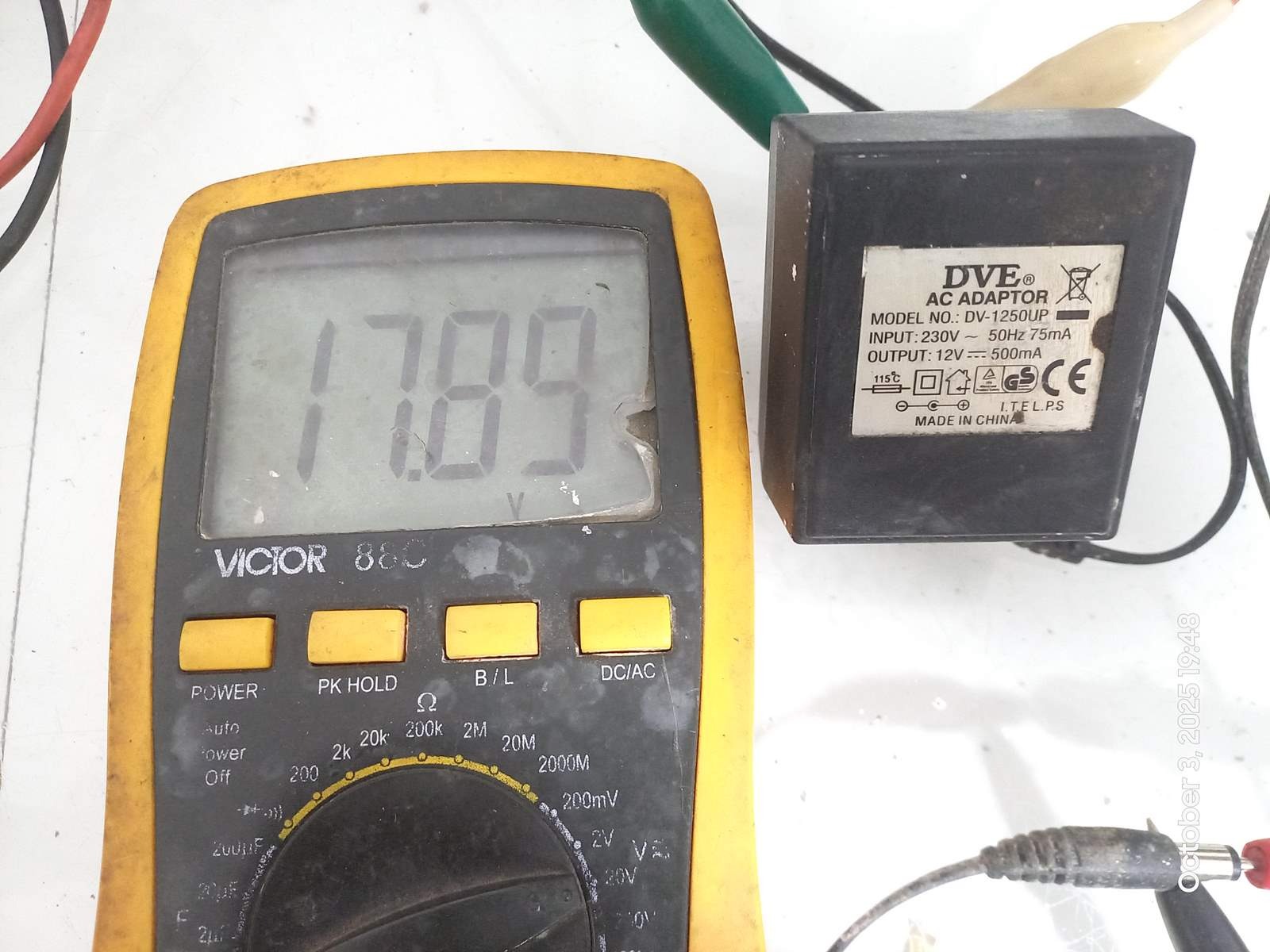 آداپتور 12 ولت 500 میلی آمپر ترانسی DVE