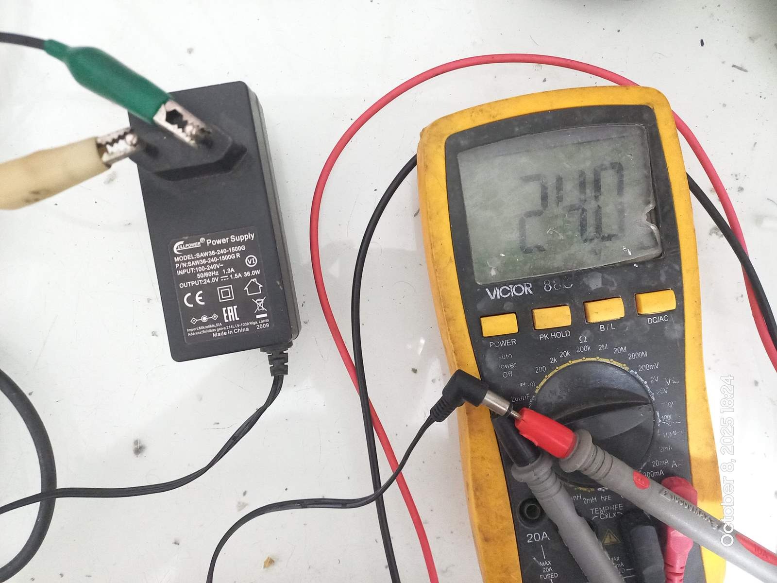 آداپتور 24 ولت 1.5 آمپر