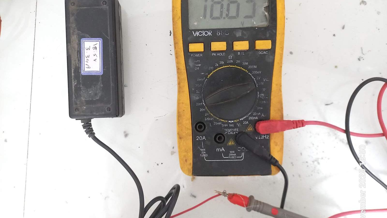 شارژر لپ تاپ 18.5 ولت 3.34 آمپر