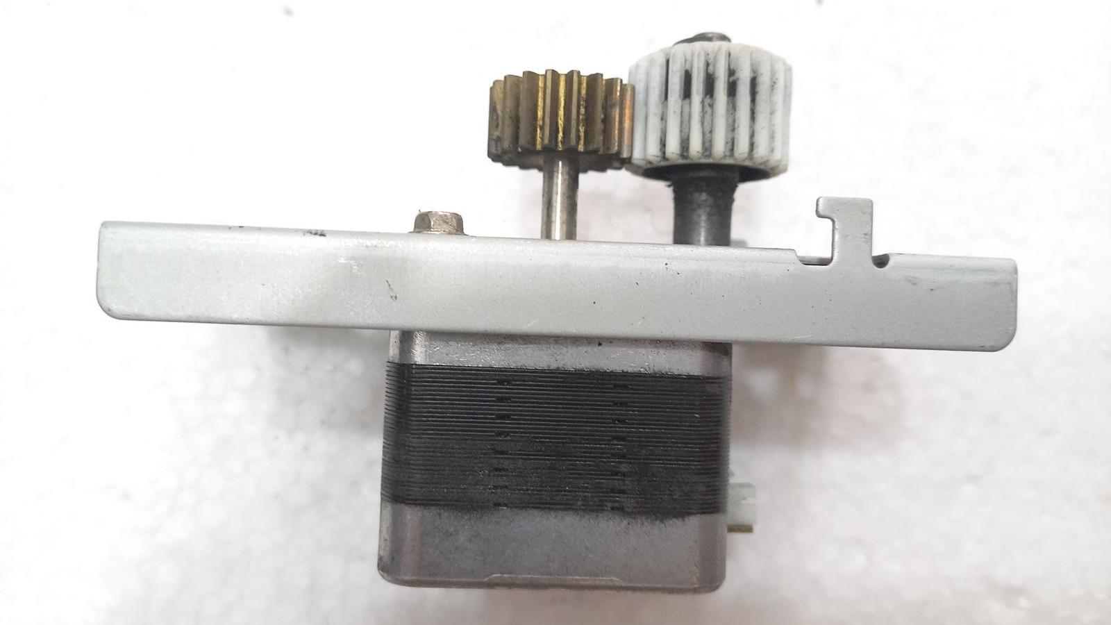 استپر موتور 17PM-J002 تست نشده