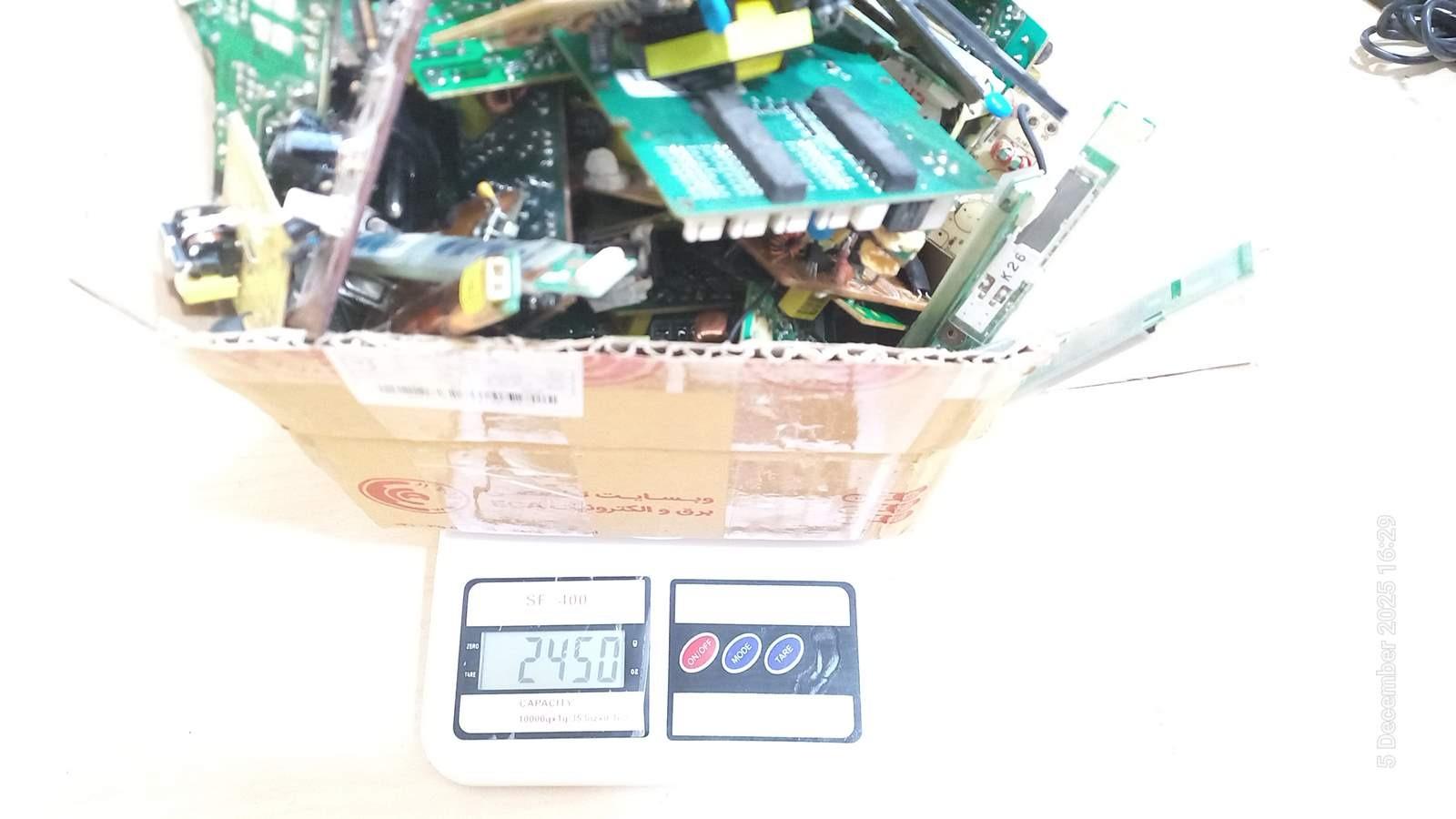 2.45 کیلوگرم انواع برد آداپتور معیوب جهت بازیافت