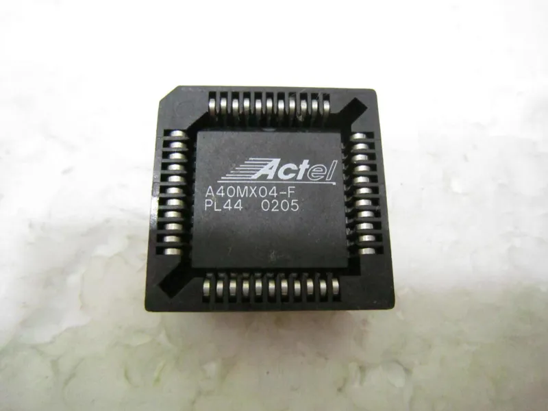 آیسی A40MX04-F PL44 دست دوم نایاب