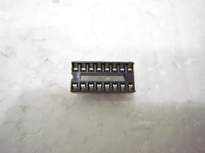 80 عدد سوکت آیسی 16 پایه نو