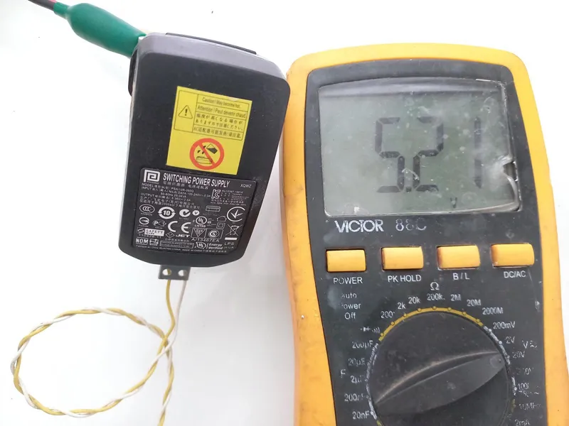 آداپتور 5/35 ولت 2 آمپر کیفیت عالییییی