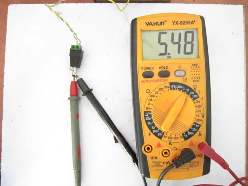 شارژر همراه و آداپتور 5 ولت 500mA مارک vPRO