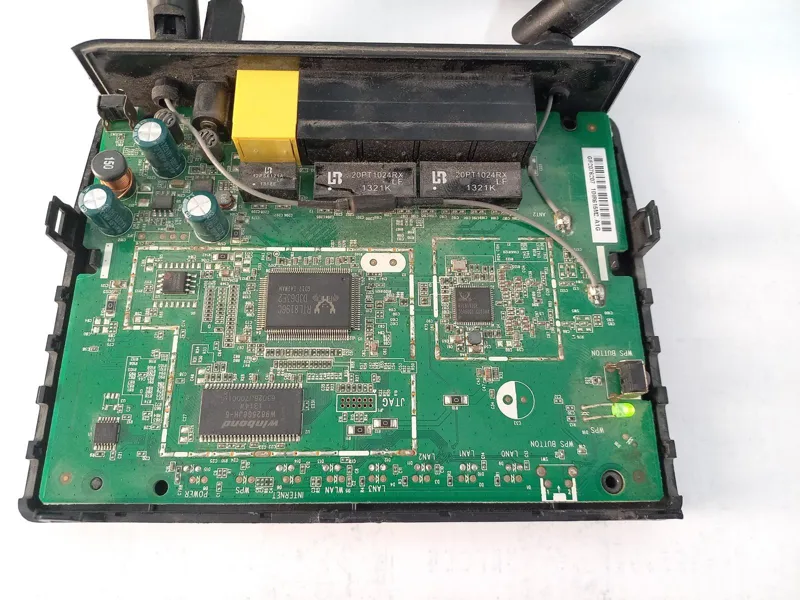 روتر و اکسس پوینت D-Link DIR-625 معیوب