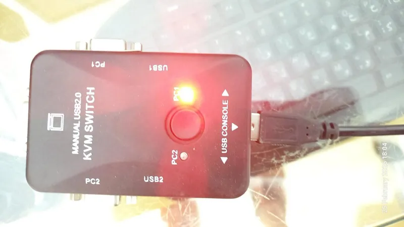 سوییچ KVM دو پورت VGA و USB تست نشده
