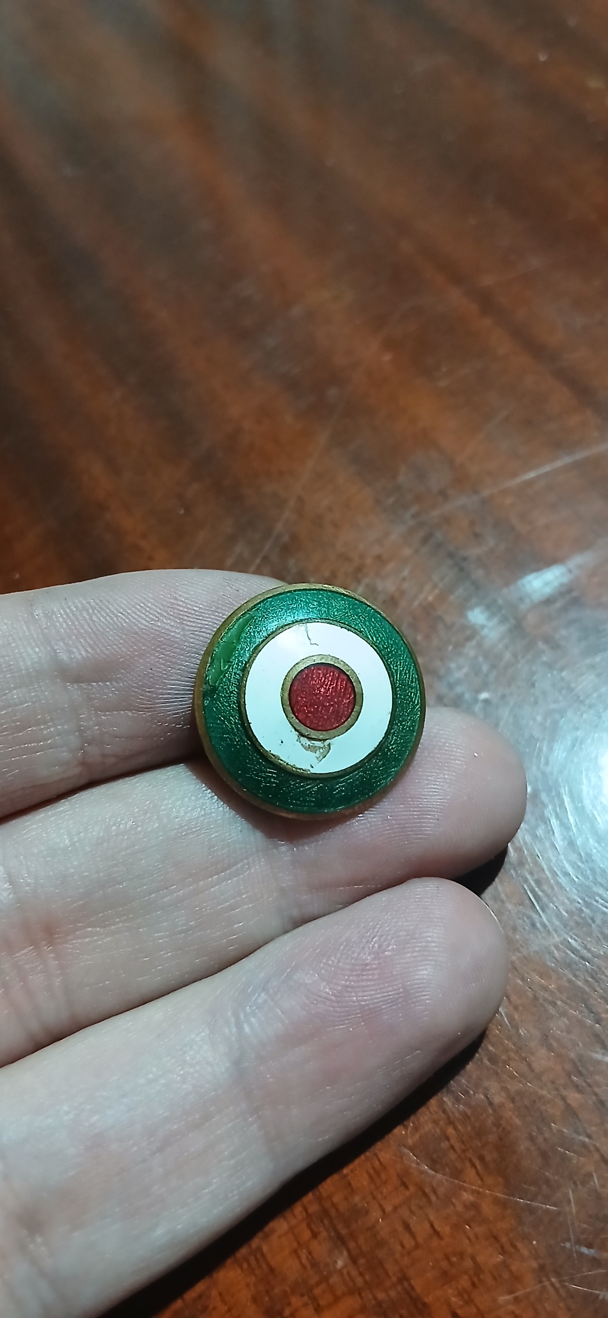 نشان کلاه مینا شیشه