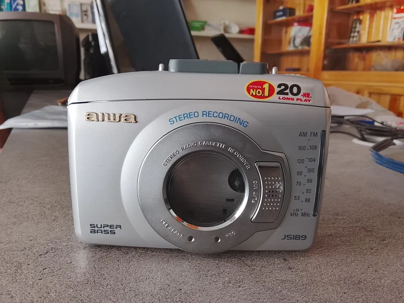 واکمن aIwa«آیوا»اصل ژاپن رادیو2موج باکارتن