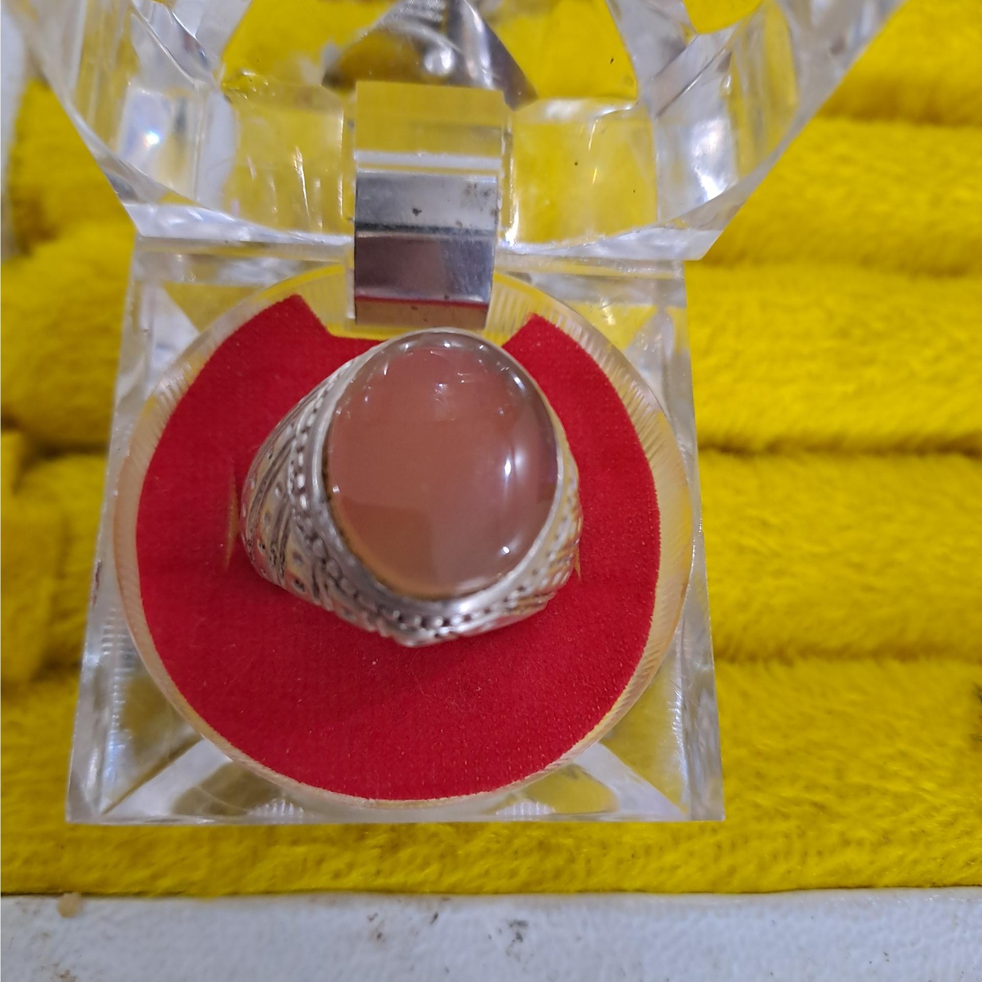 انگشتر عقیق خردلی