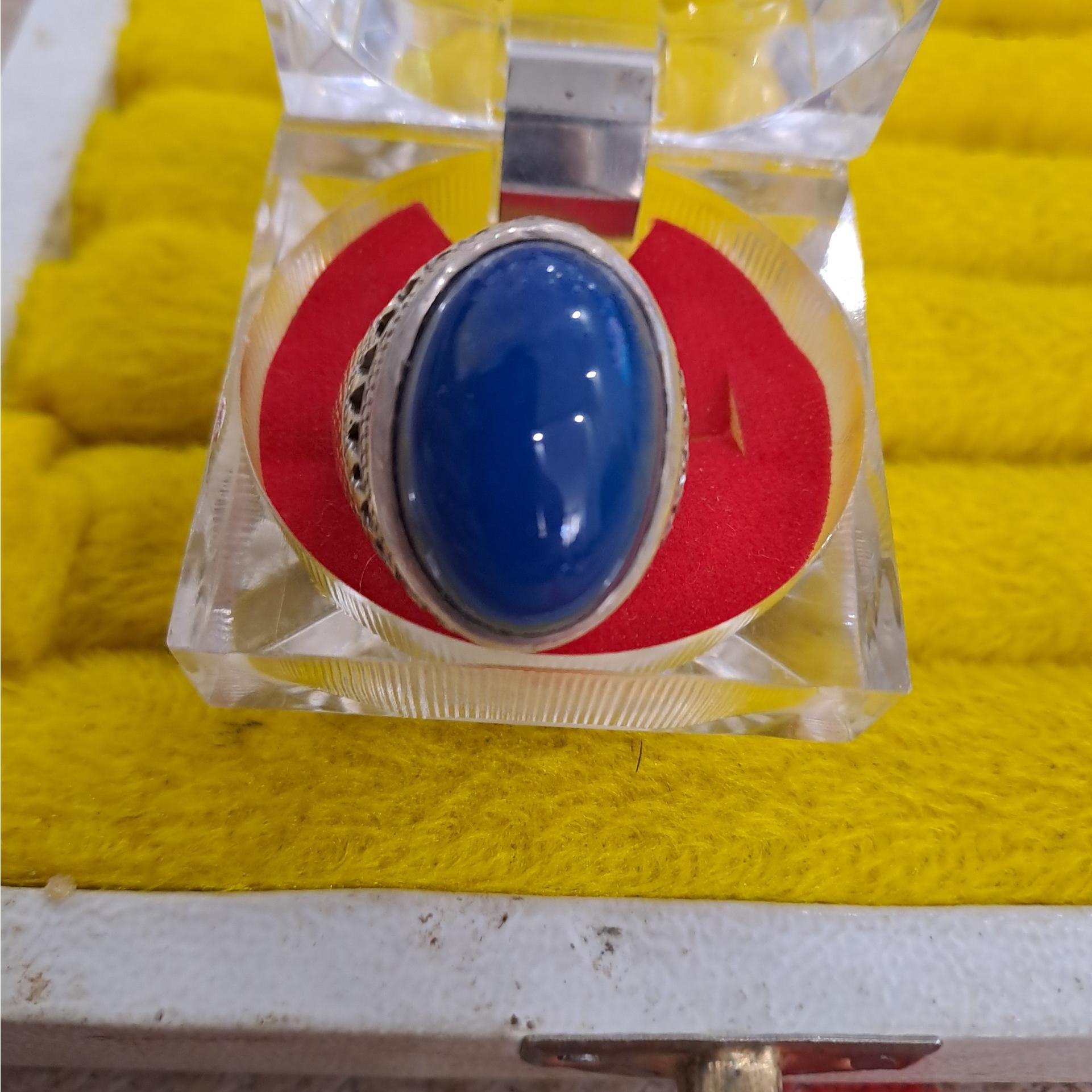 انگشتر عقیق ابی