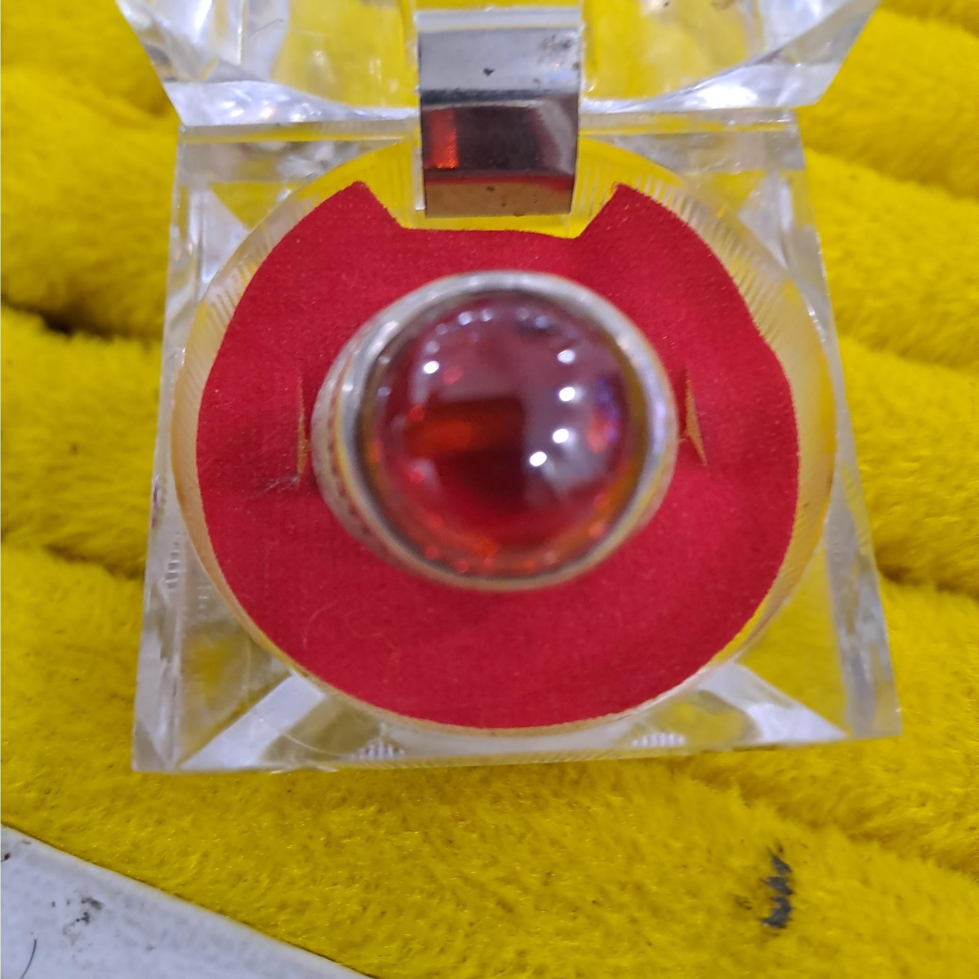 انگشتر لعل سرخ رکاب قلم کاری