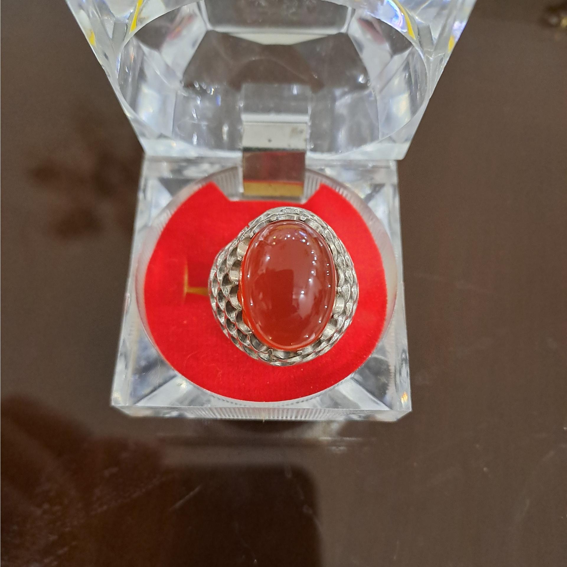 انگشتر عقیق خوشرنگ رکاب دستساز پولکی