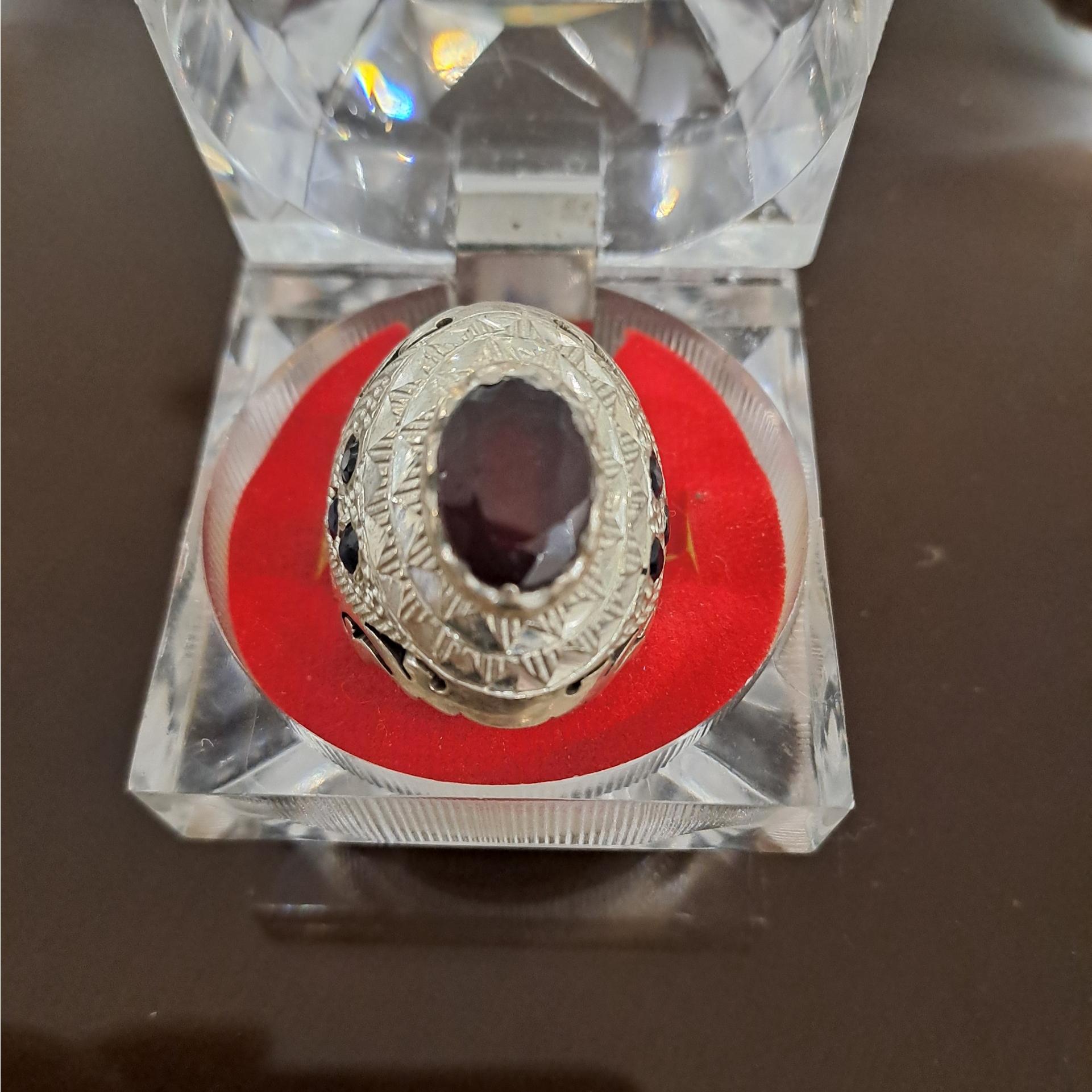 انگشتر گارنت سرخ رکاب مخراج کاری استاد شاهرخ