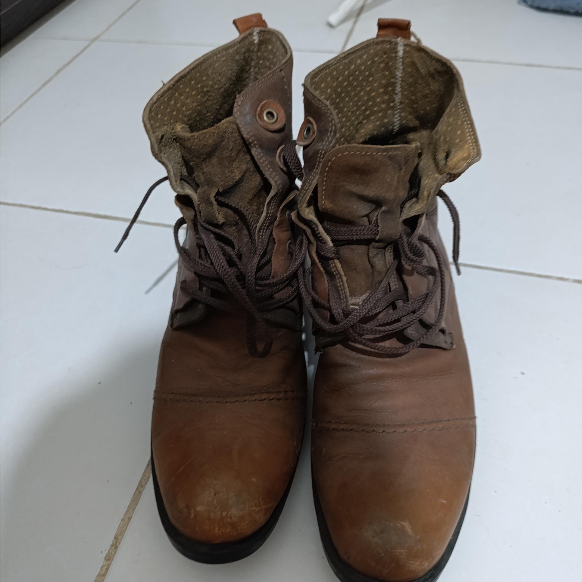 بوت مردانه چرم