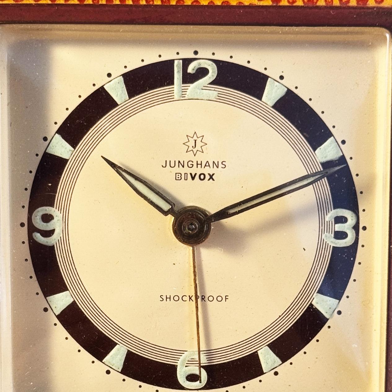 ساعت کیفی رومیزی آلمانی یونگهانس