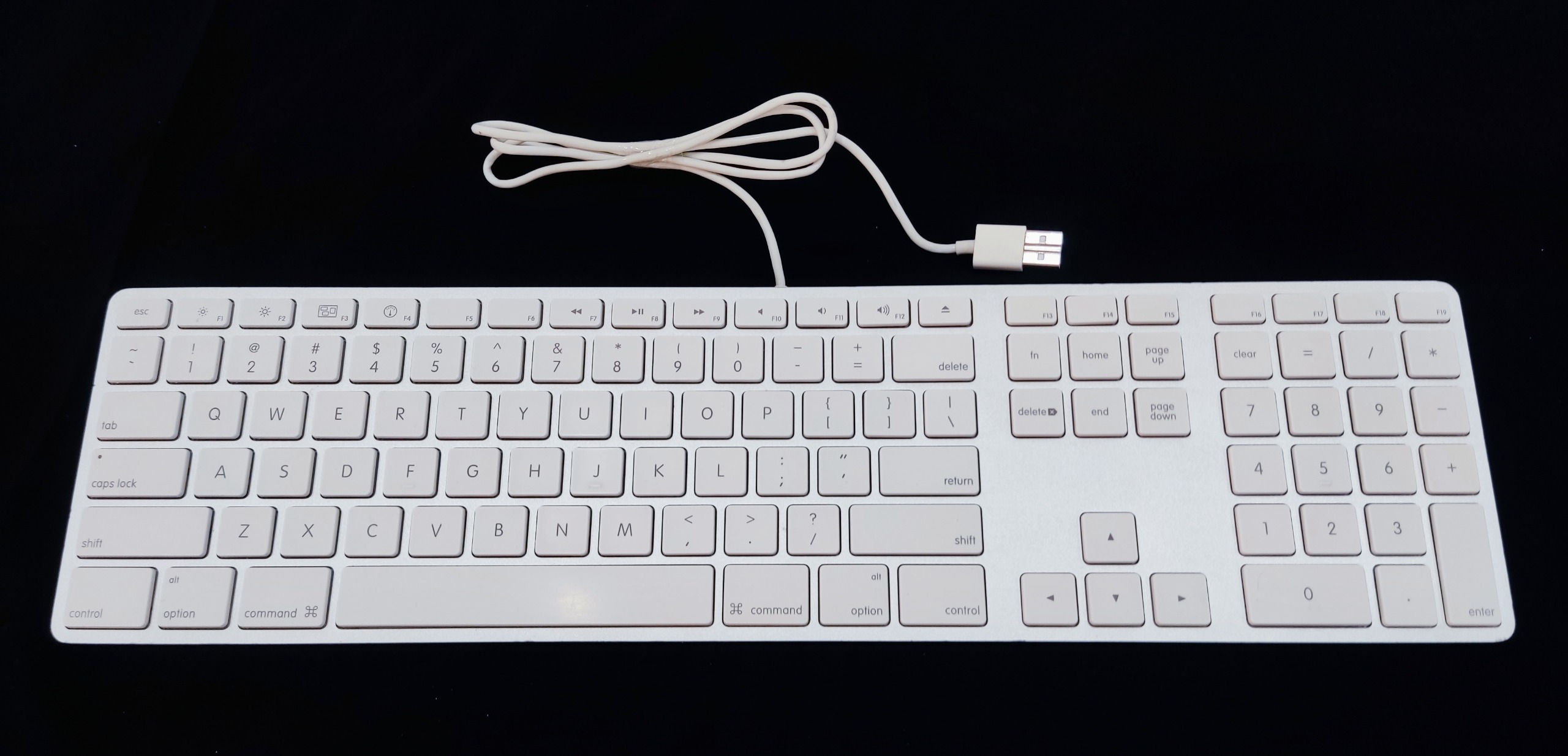 کیبورد اوریجینال اپل A1243 Apple کدK42