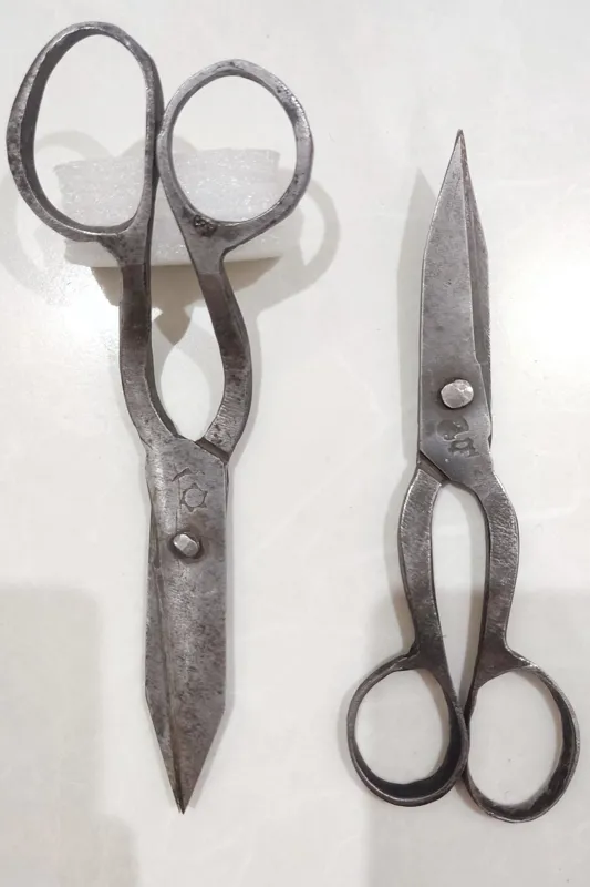 سه عدد قیچی فولادی دست ساز قدیمی