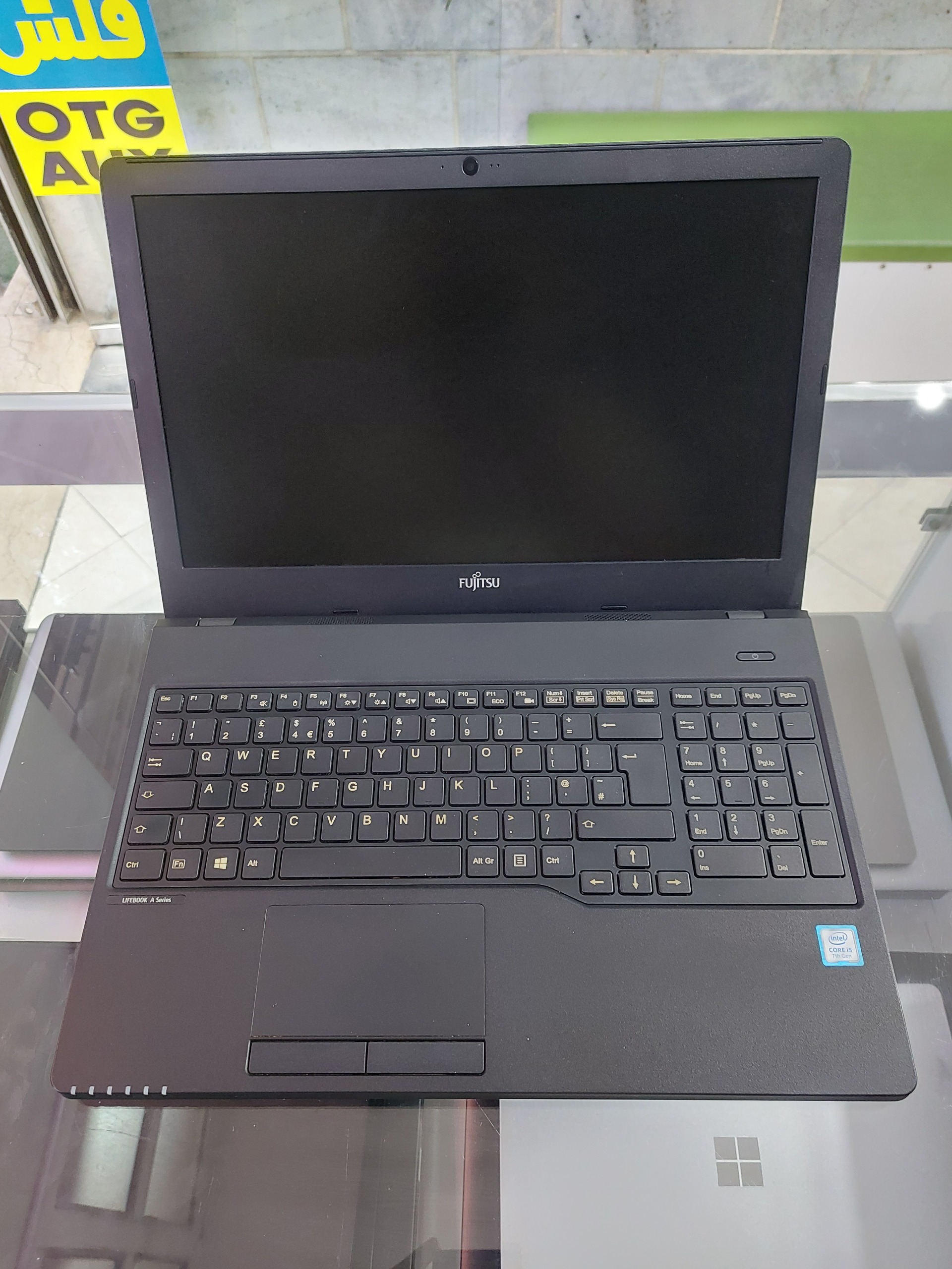 Fujitsu لپ تاپ فوجیتسو i5 Ram8 500GB مهندسی اداری