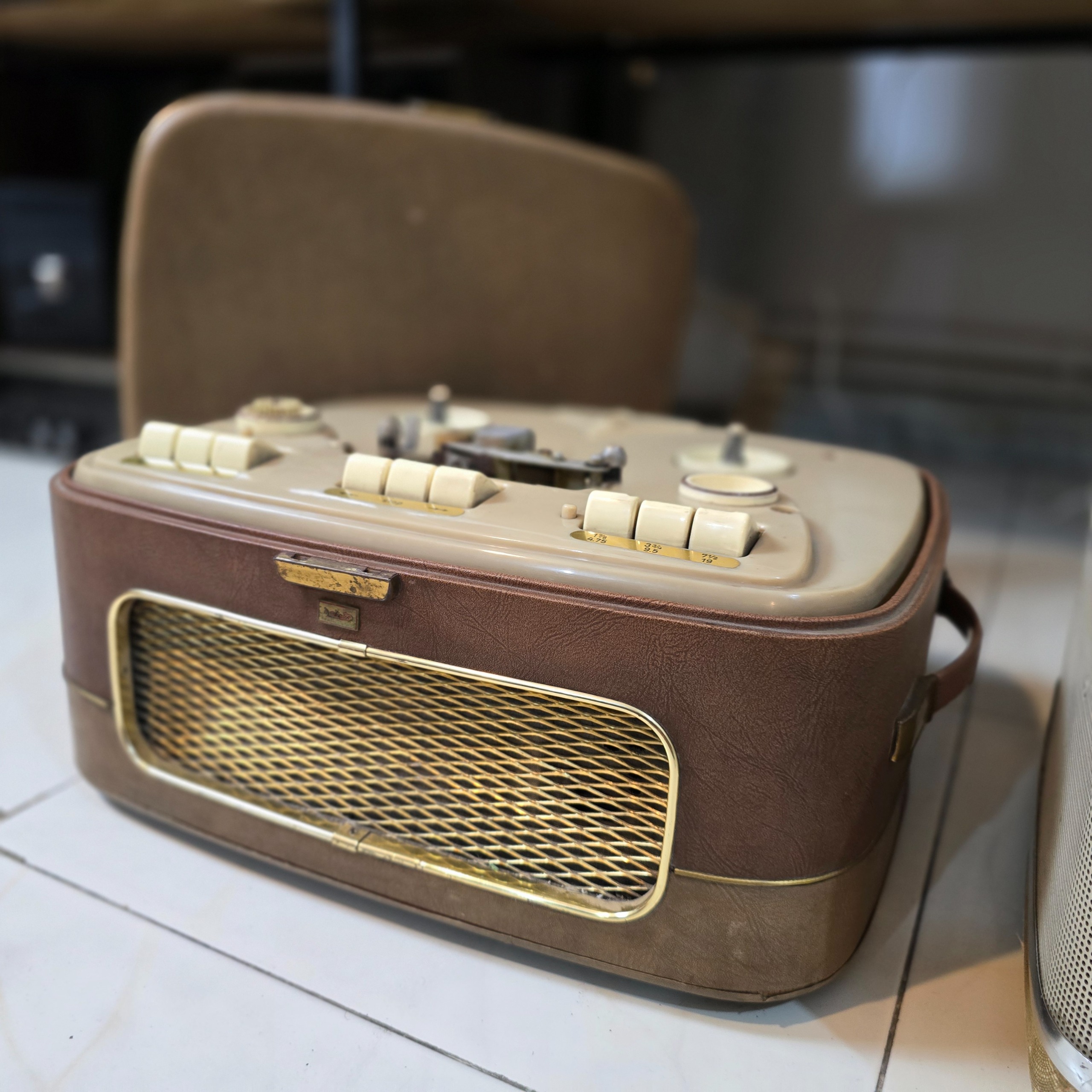 ضبط ریل لامپی