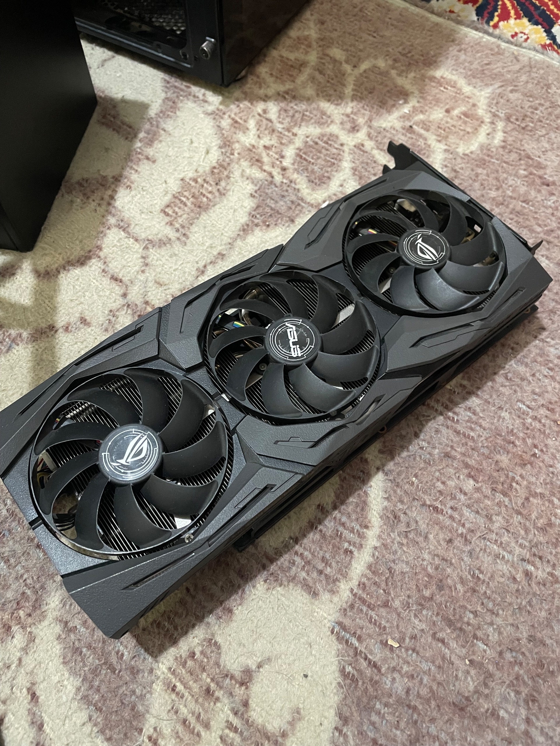 کارت 5600xt rog strix