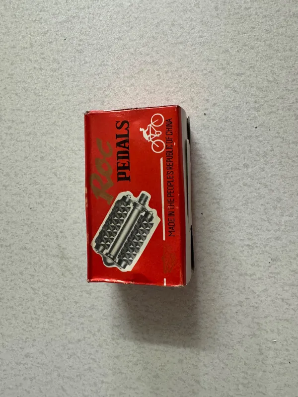 پنجه رکاب دوچرخه قدیمی محکم