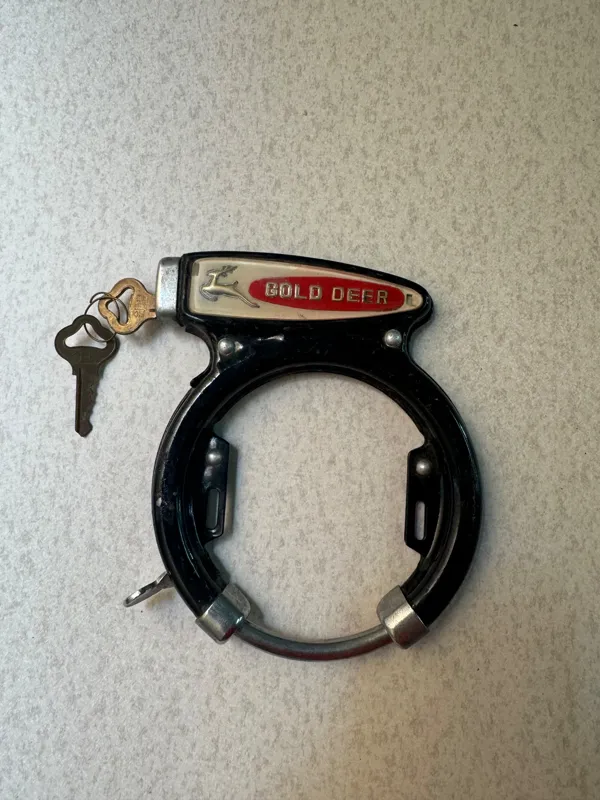 قفل دوچرخه قدیمی