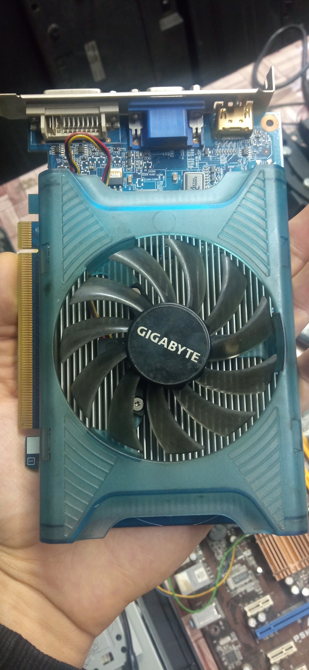 گرافیک gt220 gigabyte