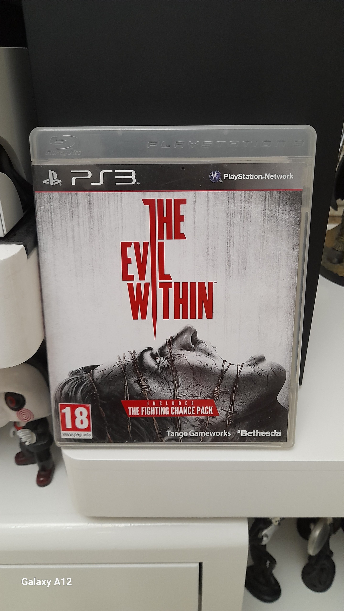 The evil within در حد اکبند با دفترچه