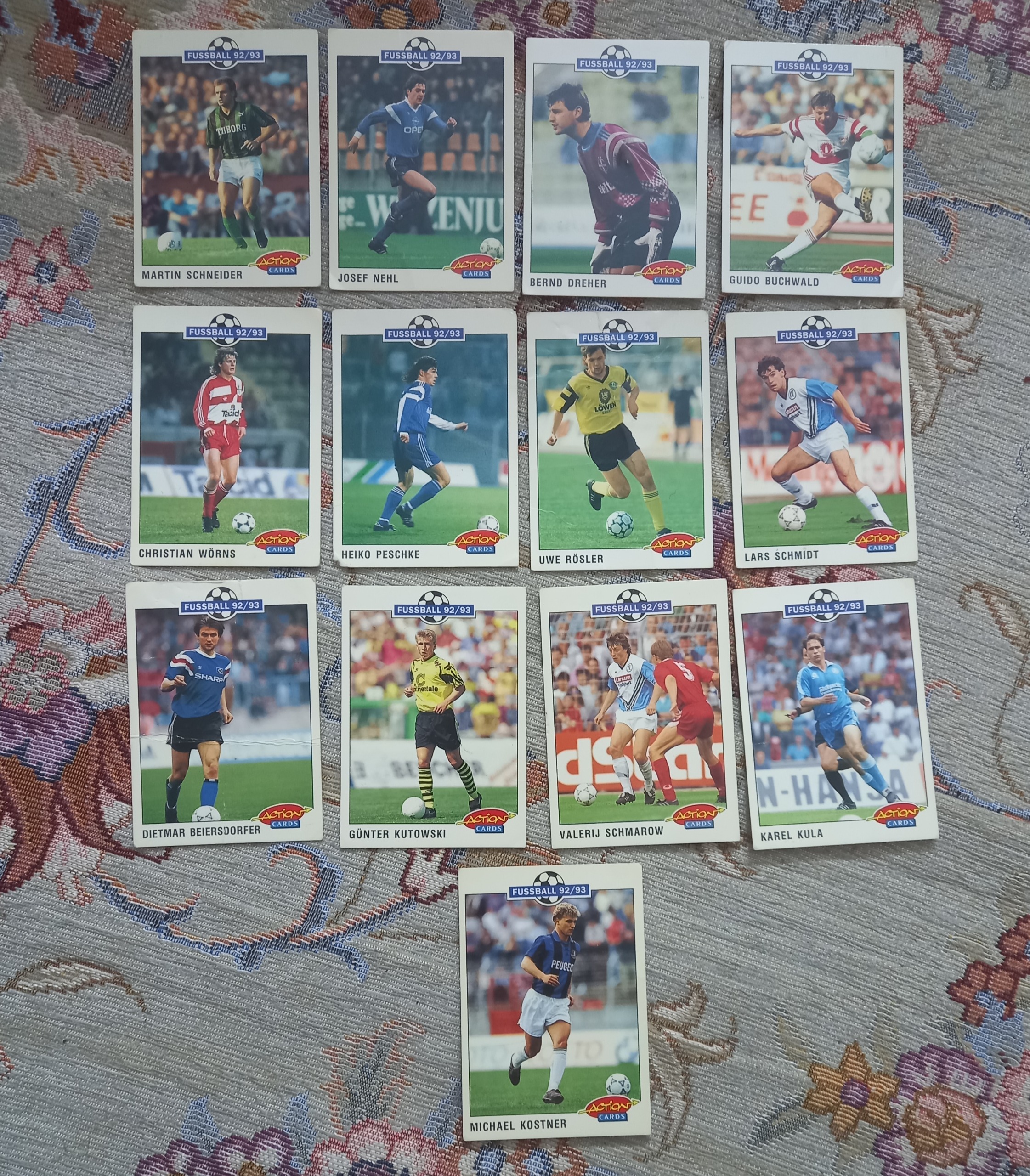 تعداد 13 عدد عکس آدامس کارتی اکشن