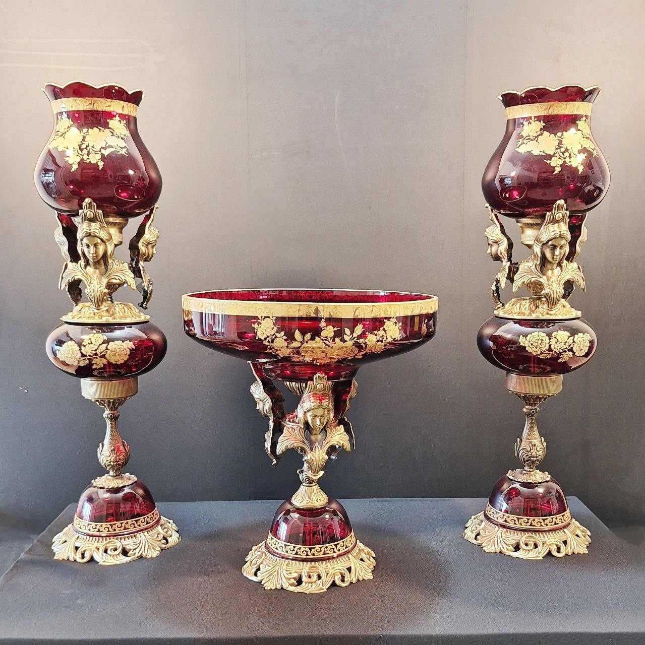 رو کنسولی درباری رزا