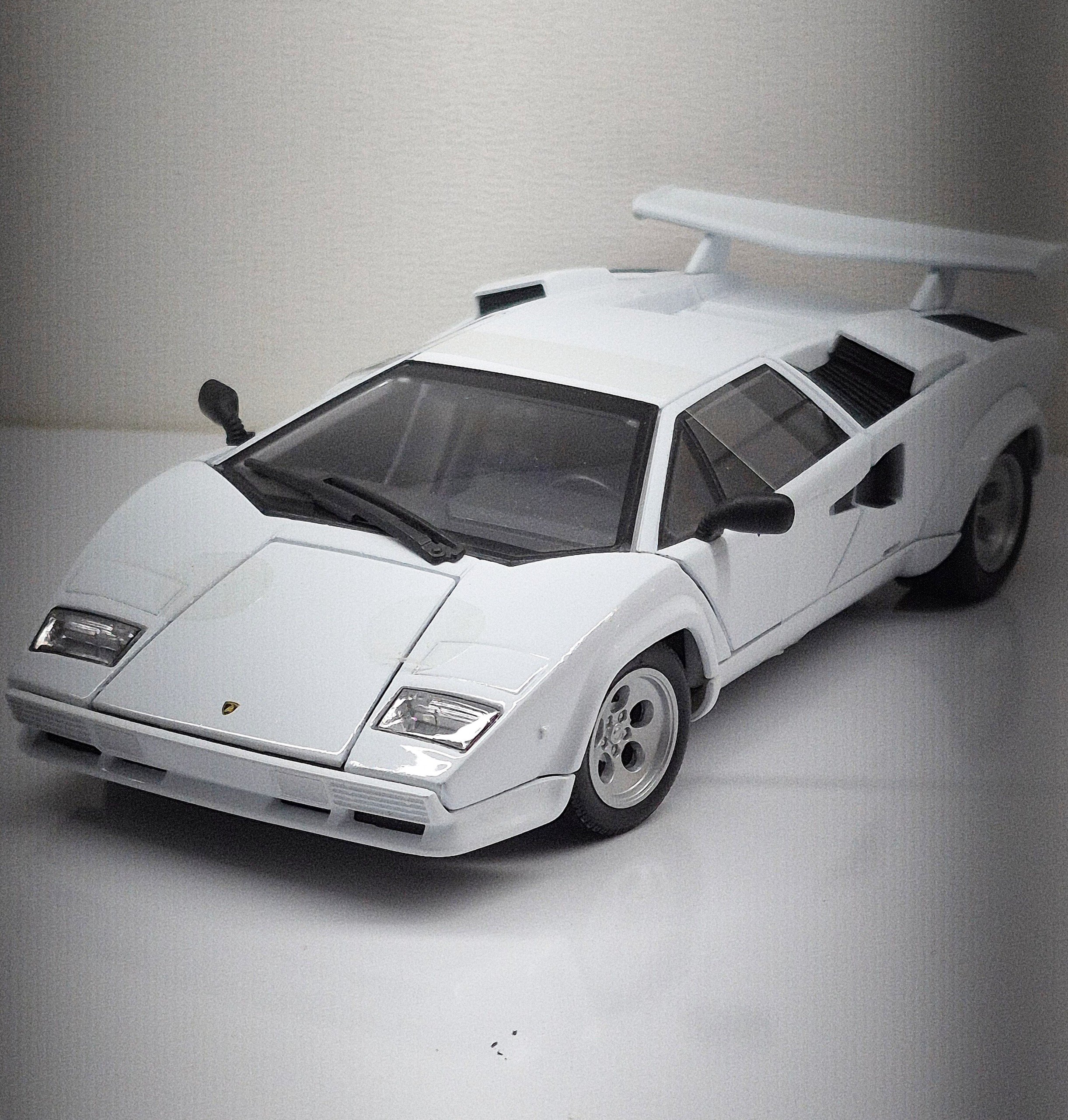 ماکت Lamborghini Countach LP 5000 s برند Welly