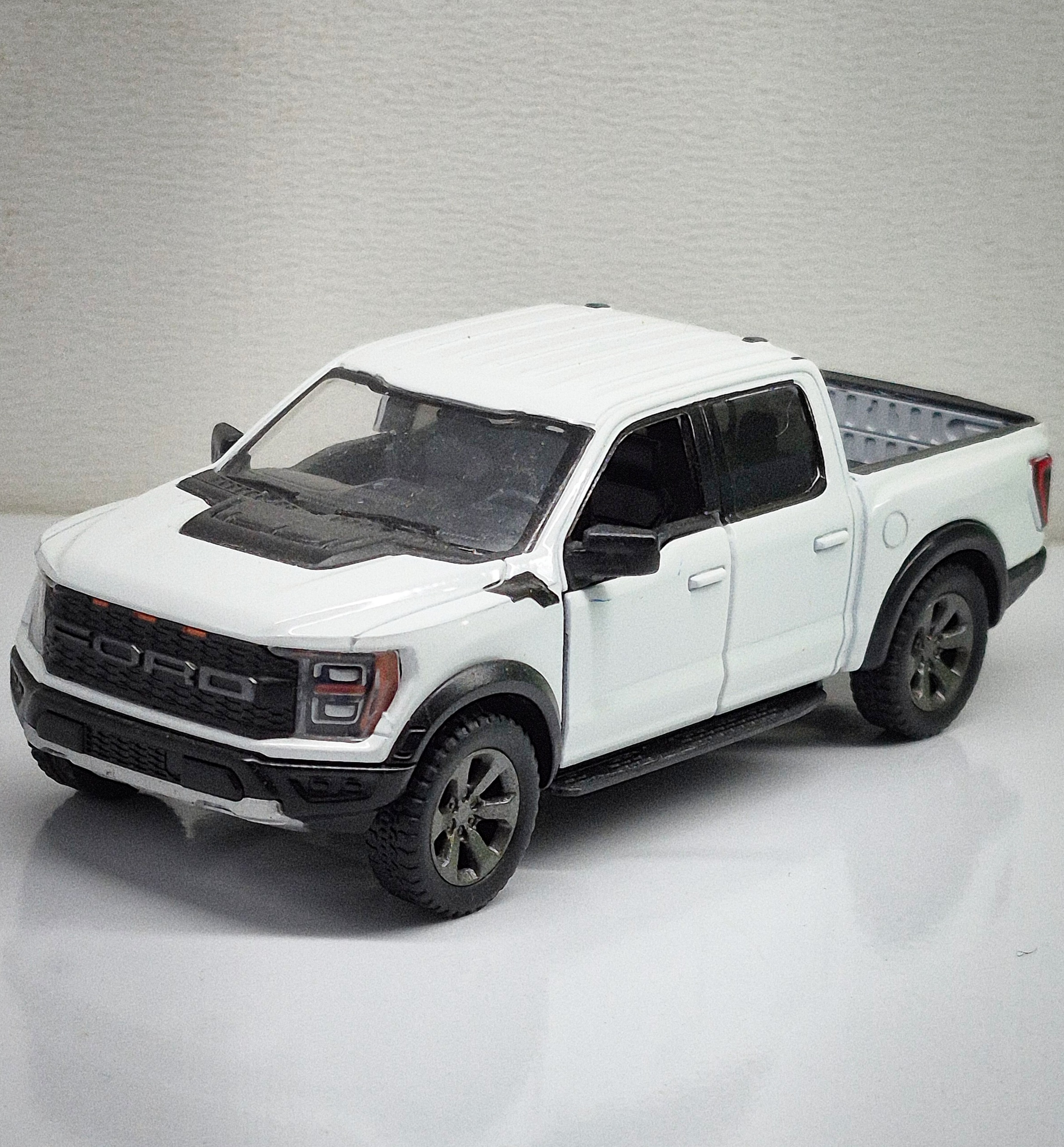 ماکت Ford F150 Raptor برند Kinsmart