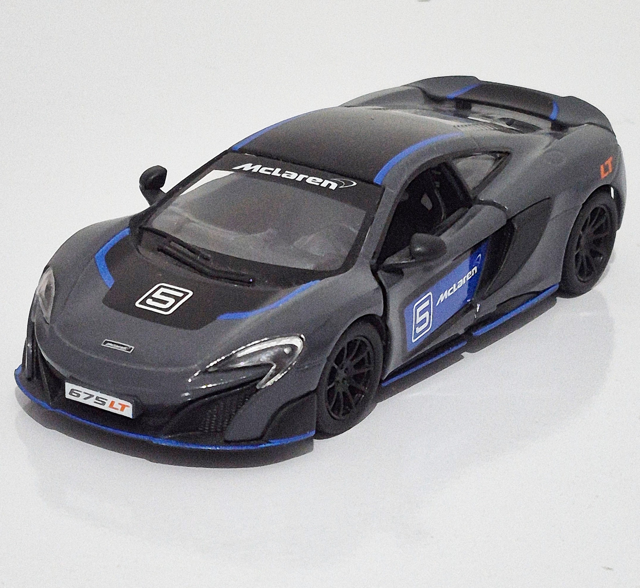 ماکت McLaren 675 LT برند Kinsmart