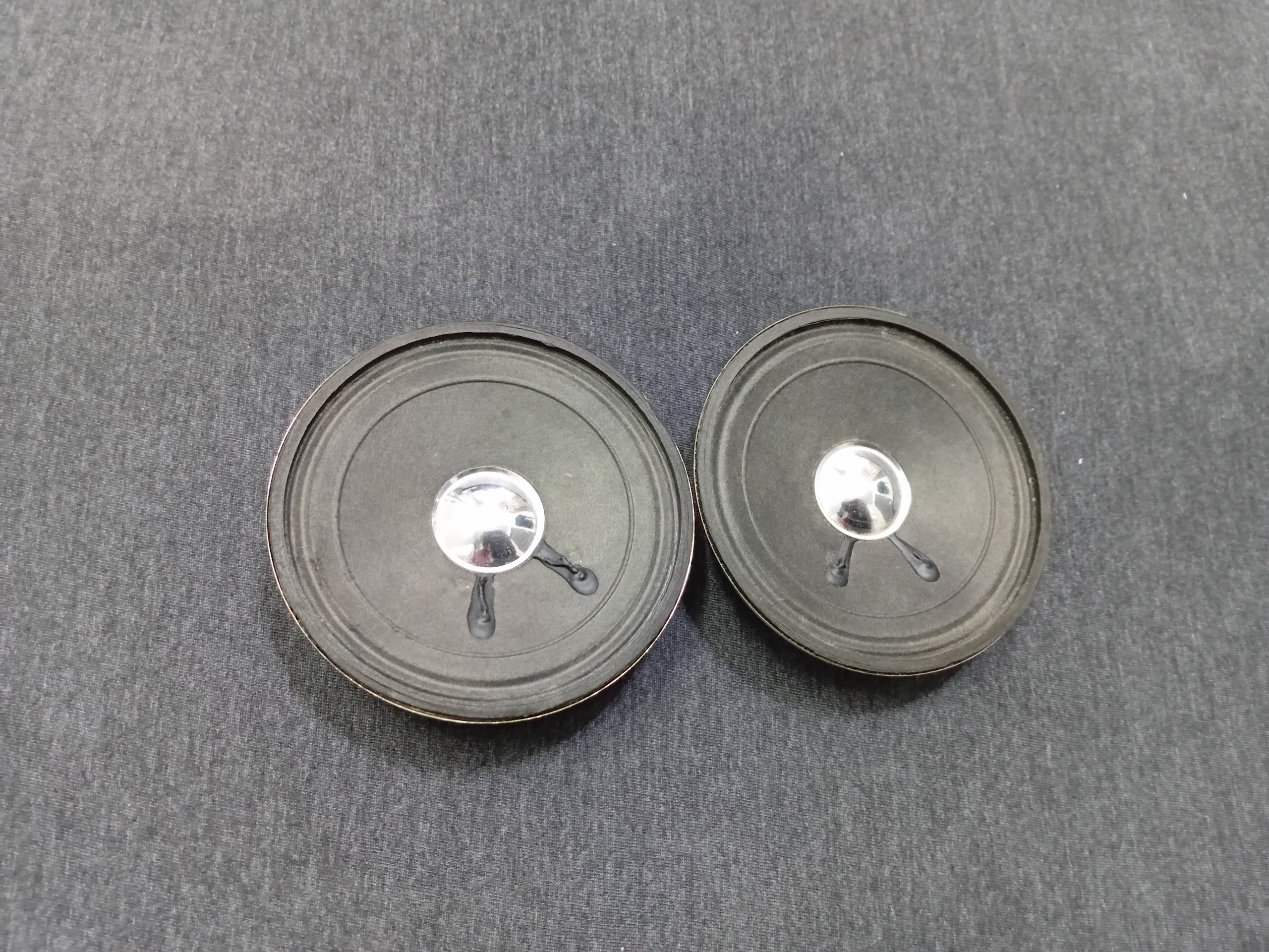 یک جفت باند گرد بلندگو سالم سه وات 4 اهم