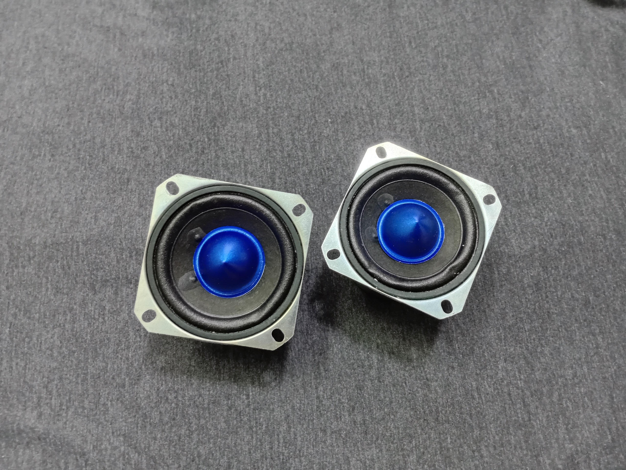 جفت بلندگو باند اصلی قدرتمند