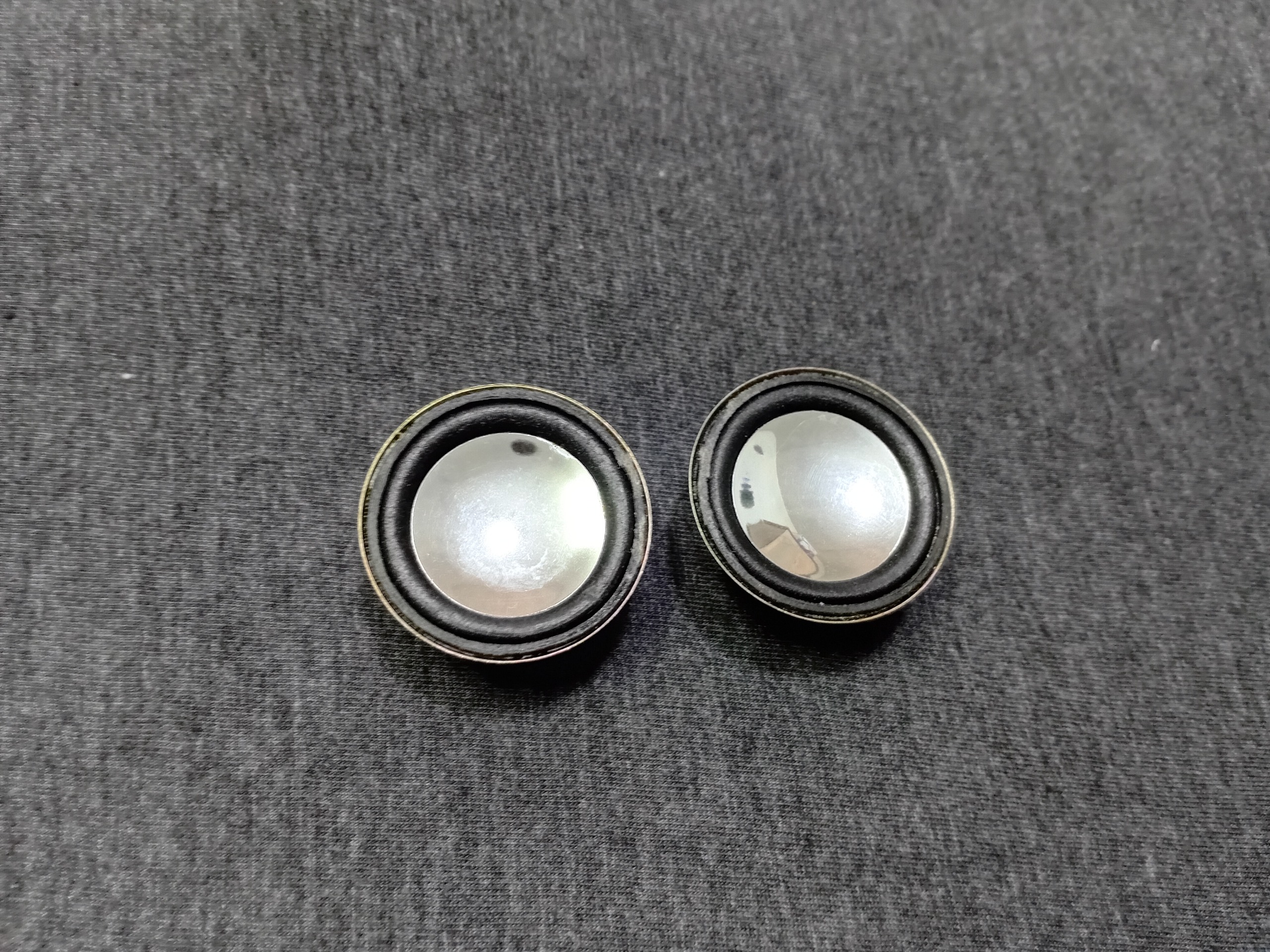 دو باند بسیار کوچک کمیاب