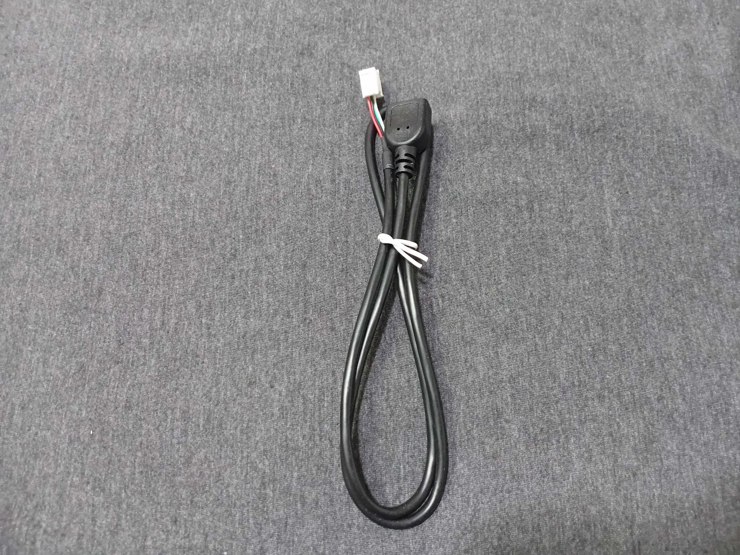 کابل USB آکبند ضبط مانیتور ماشین 6 پین کمیاب