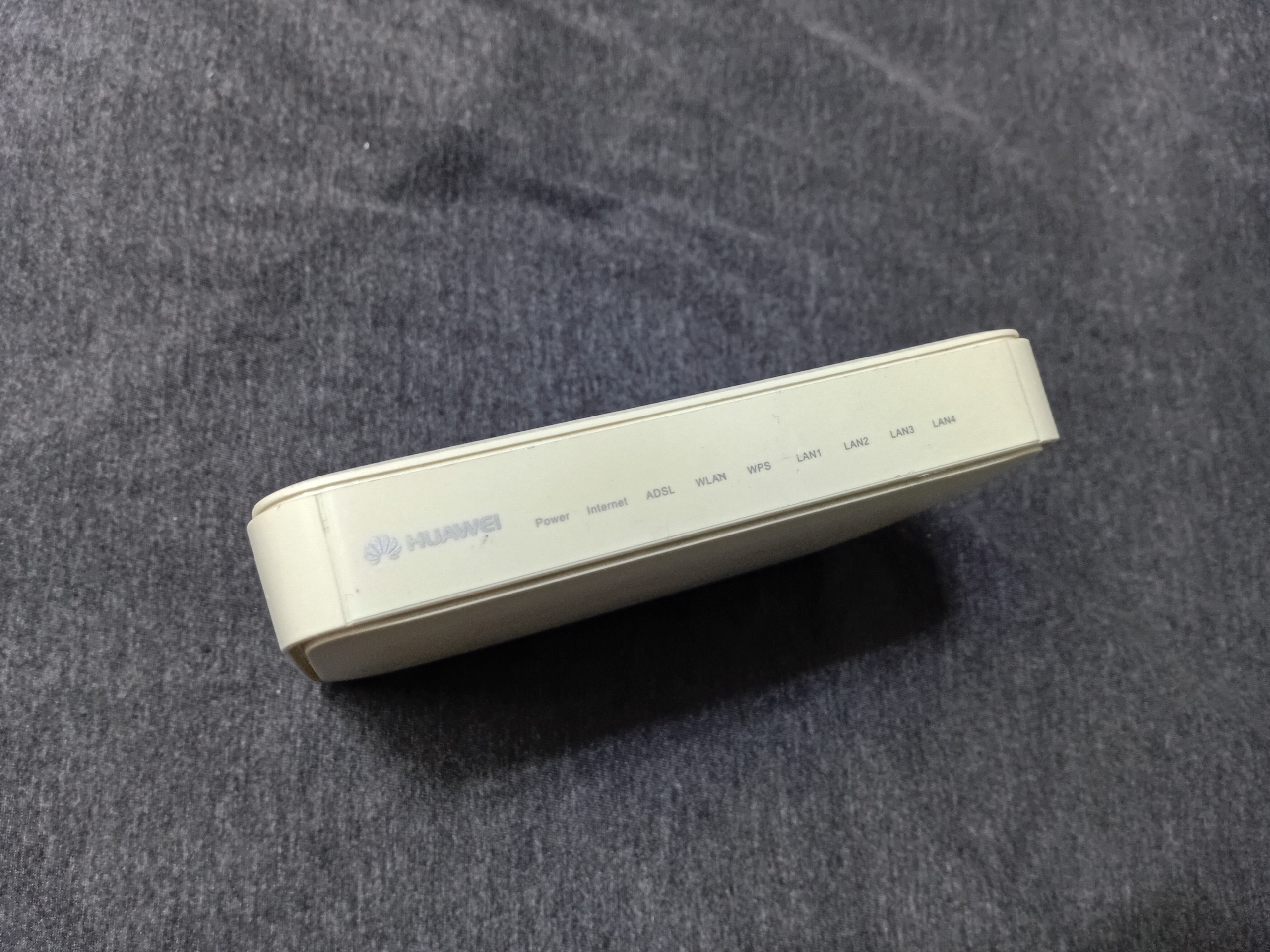 مودم Wifi آنتن داخلی ADSL چهار پورت برند هوآوی