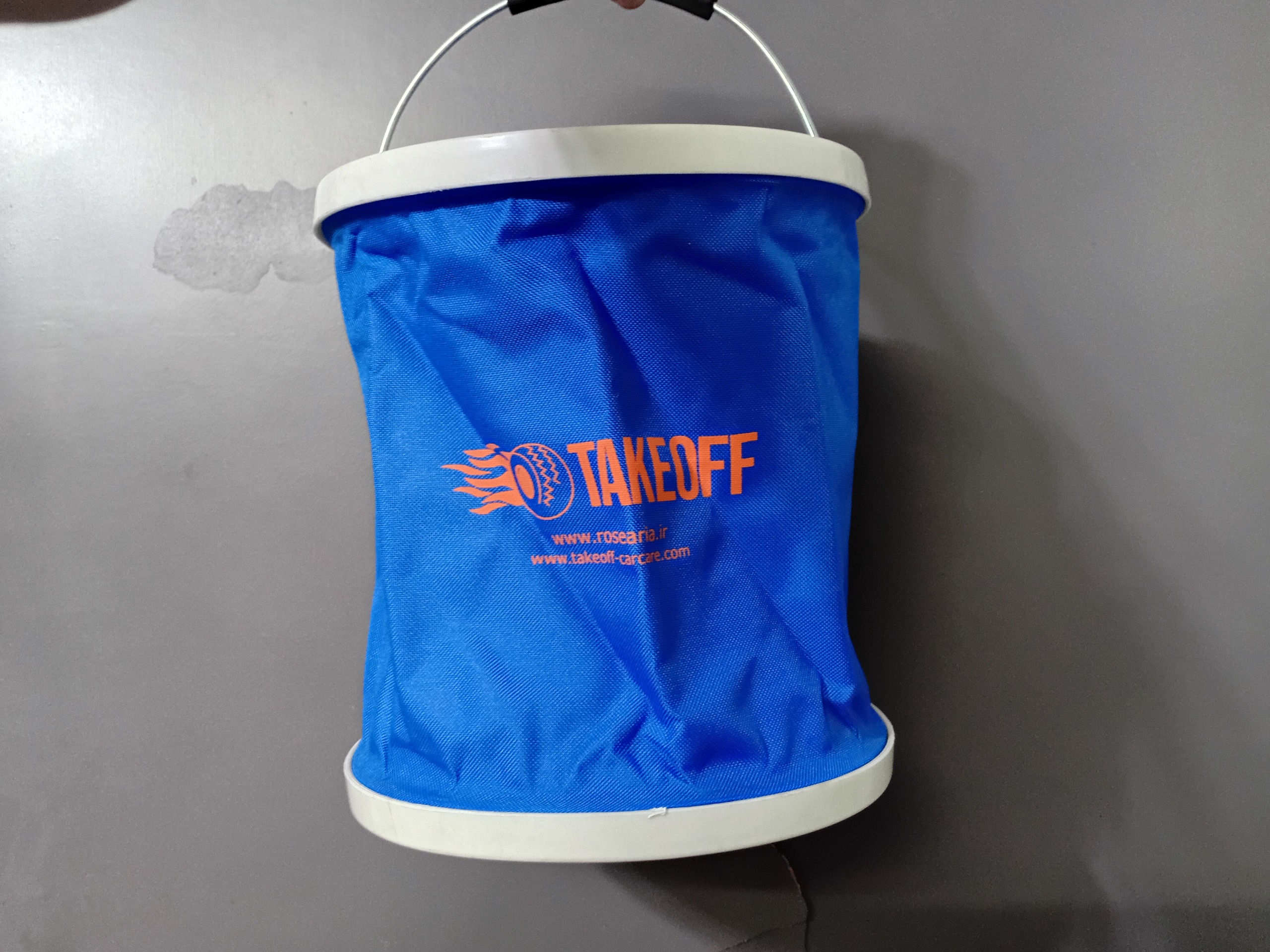 سطل آب تاشو ندل وسیله زیبا در کاربرد