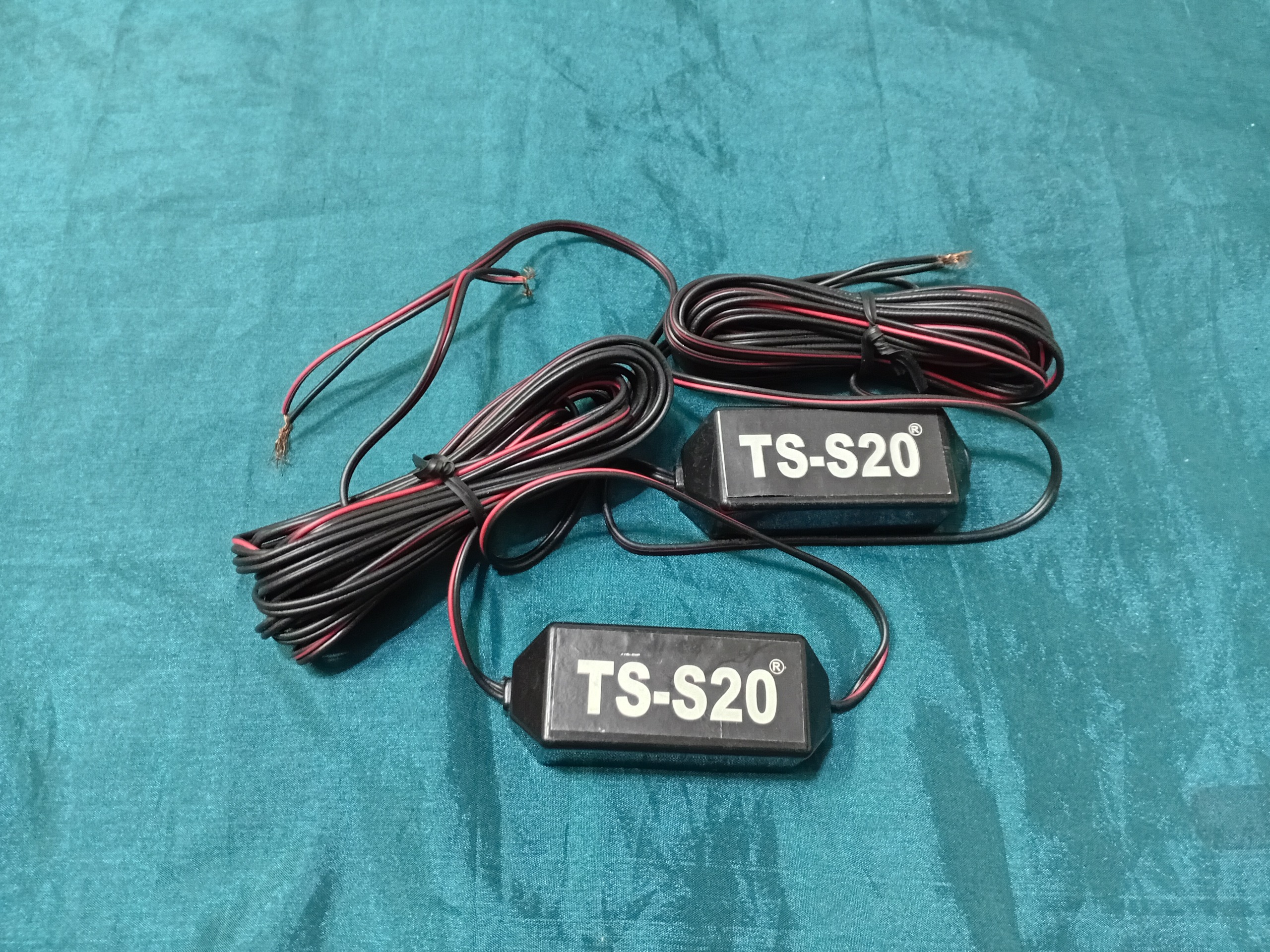 یک جفت کراس اور توییتر S20 و سایر مدل ها