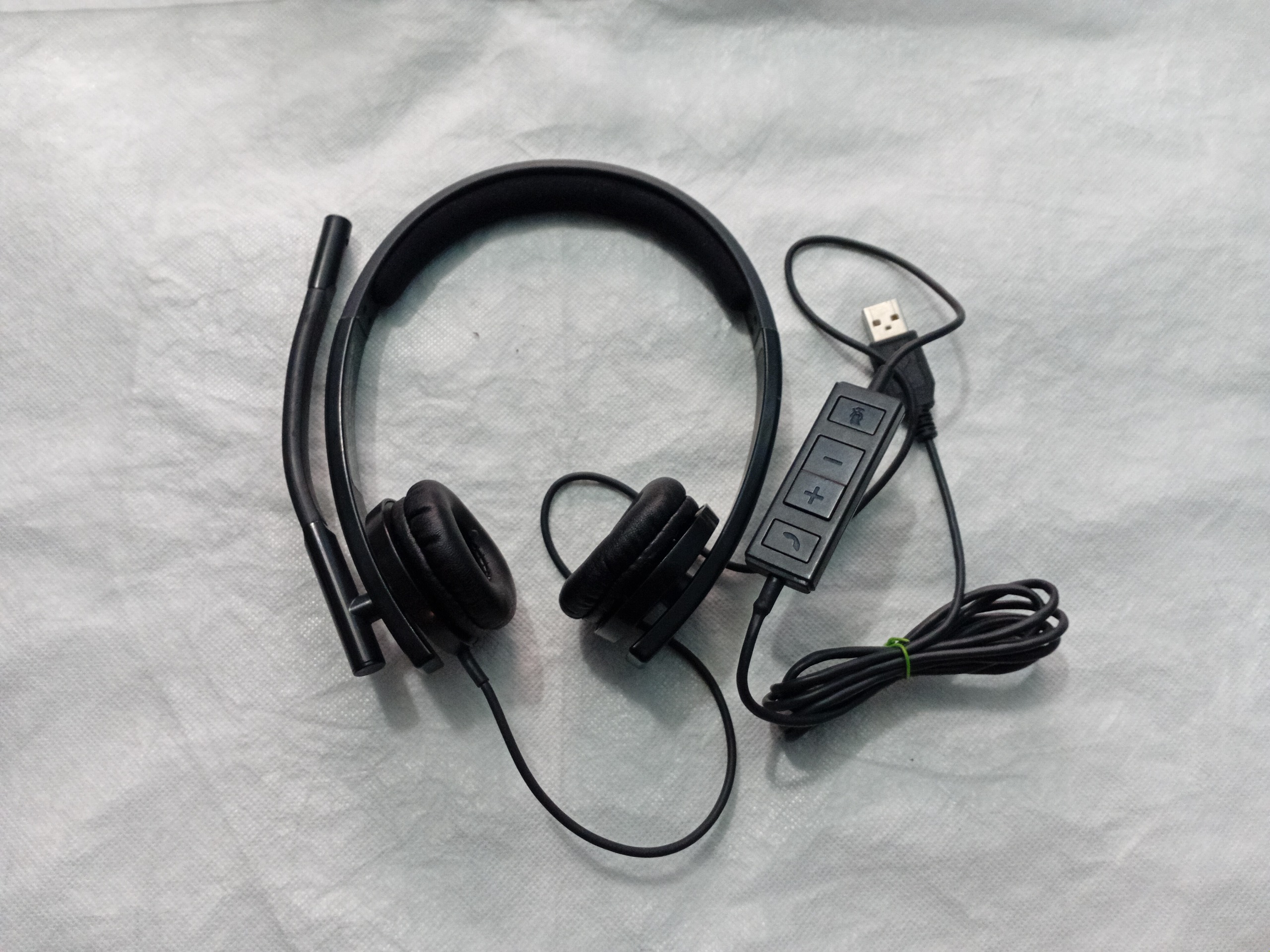 هدست شرکتی و چت لاجتیک USB